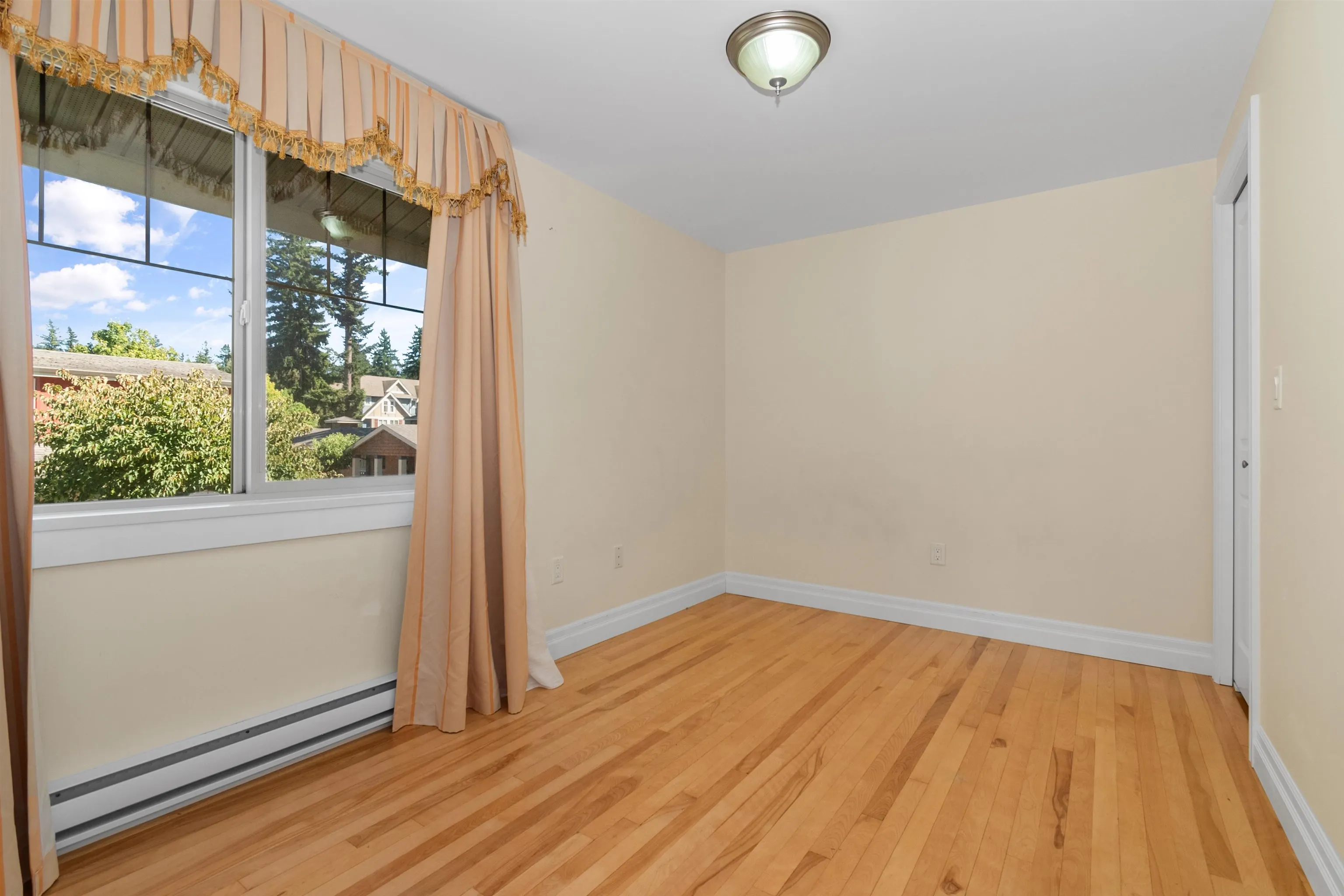 24 5960 Cowichan Street