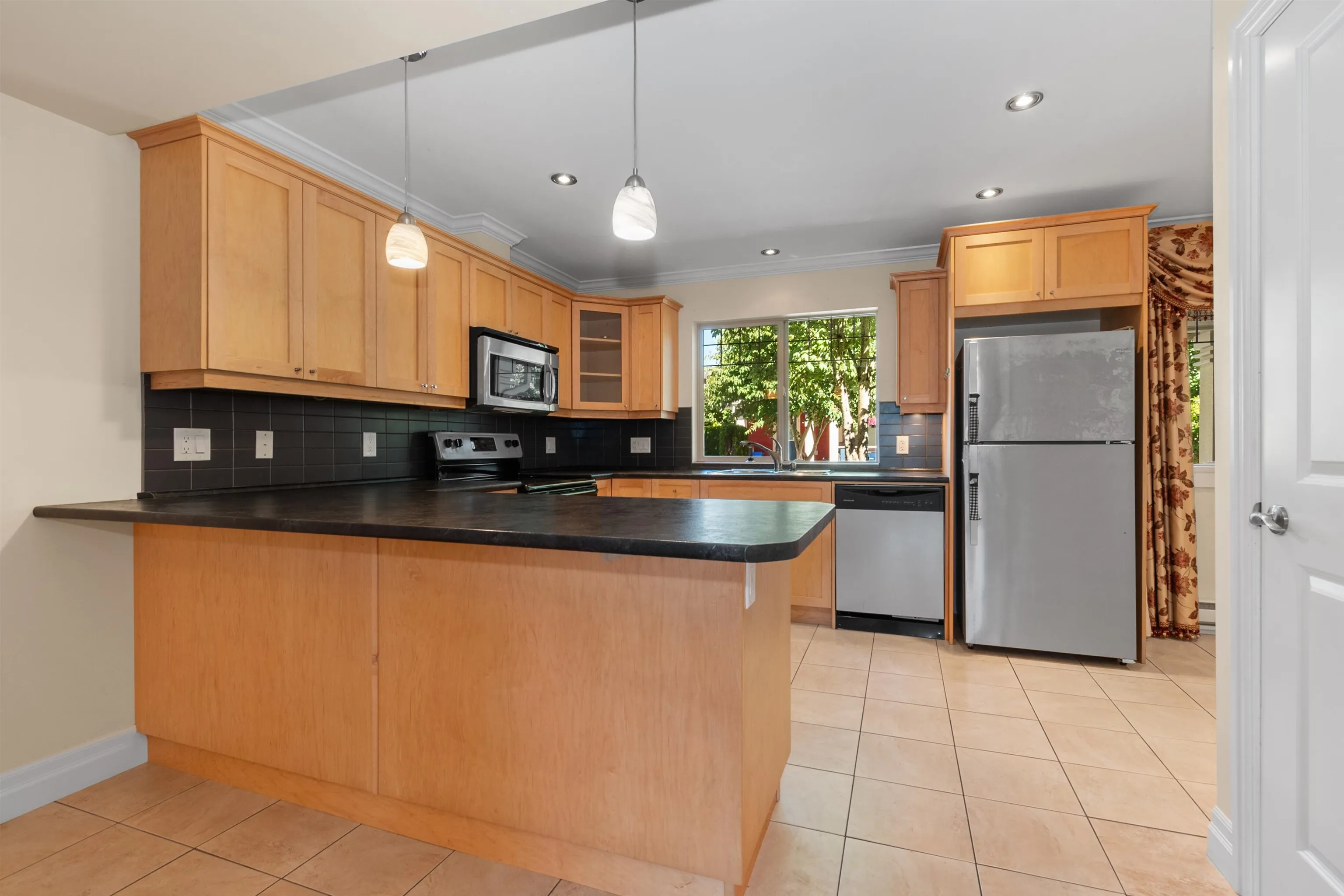24 5960 Cowichan Street