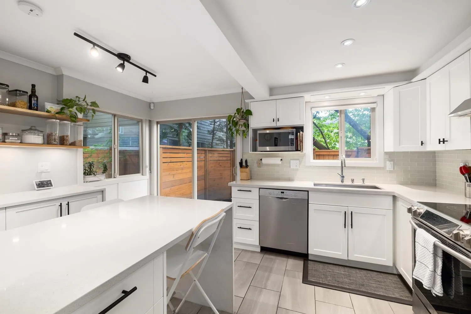 36 6871 Francis Road