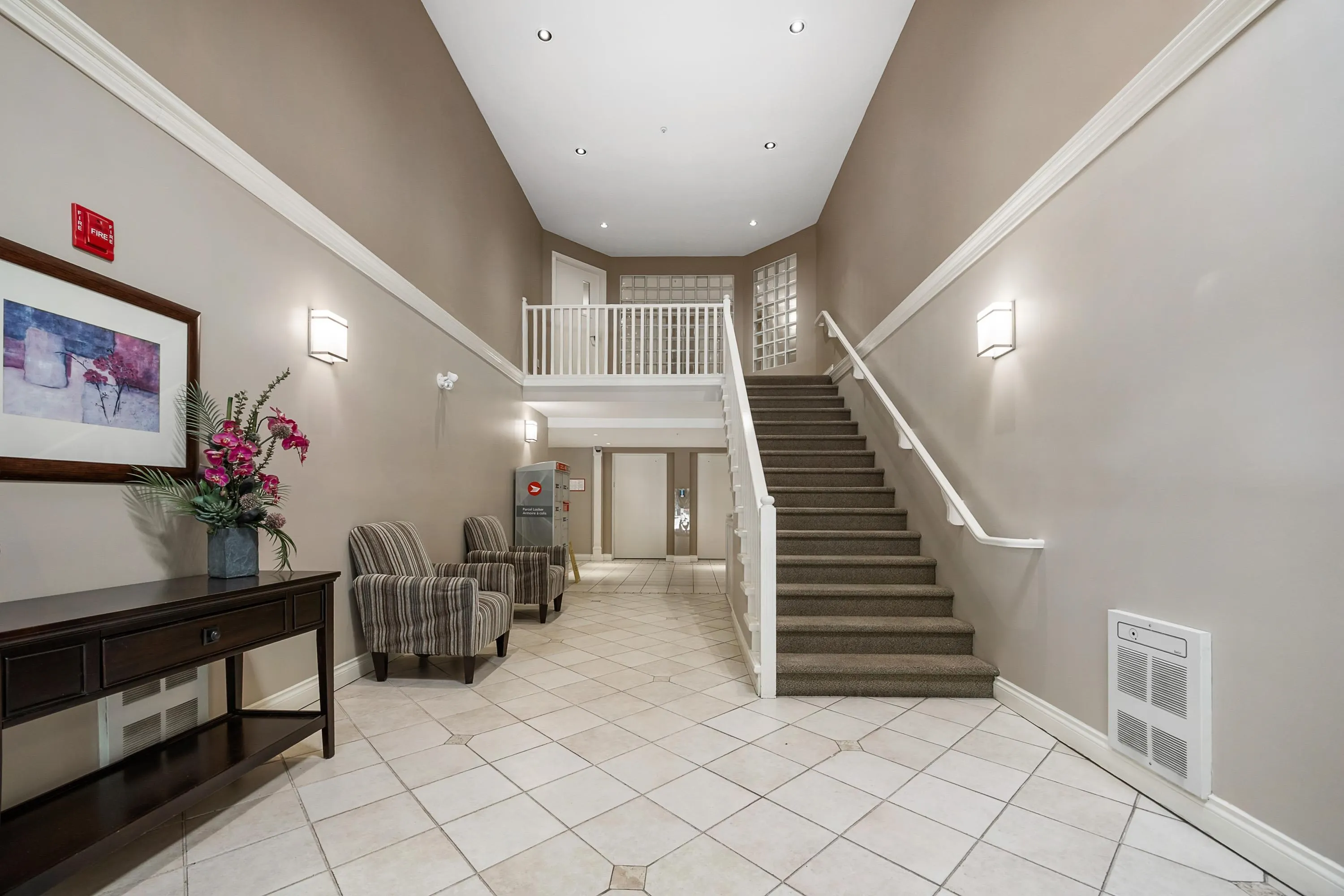 206 2990 Princess Crescent