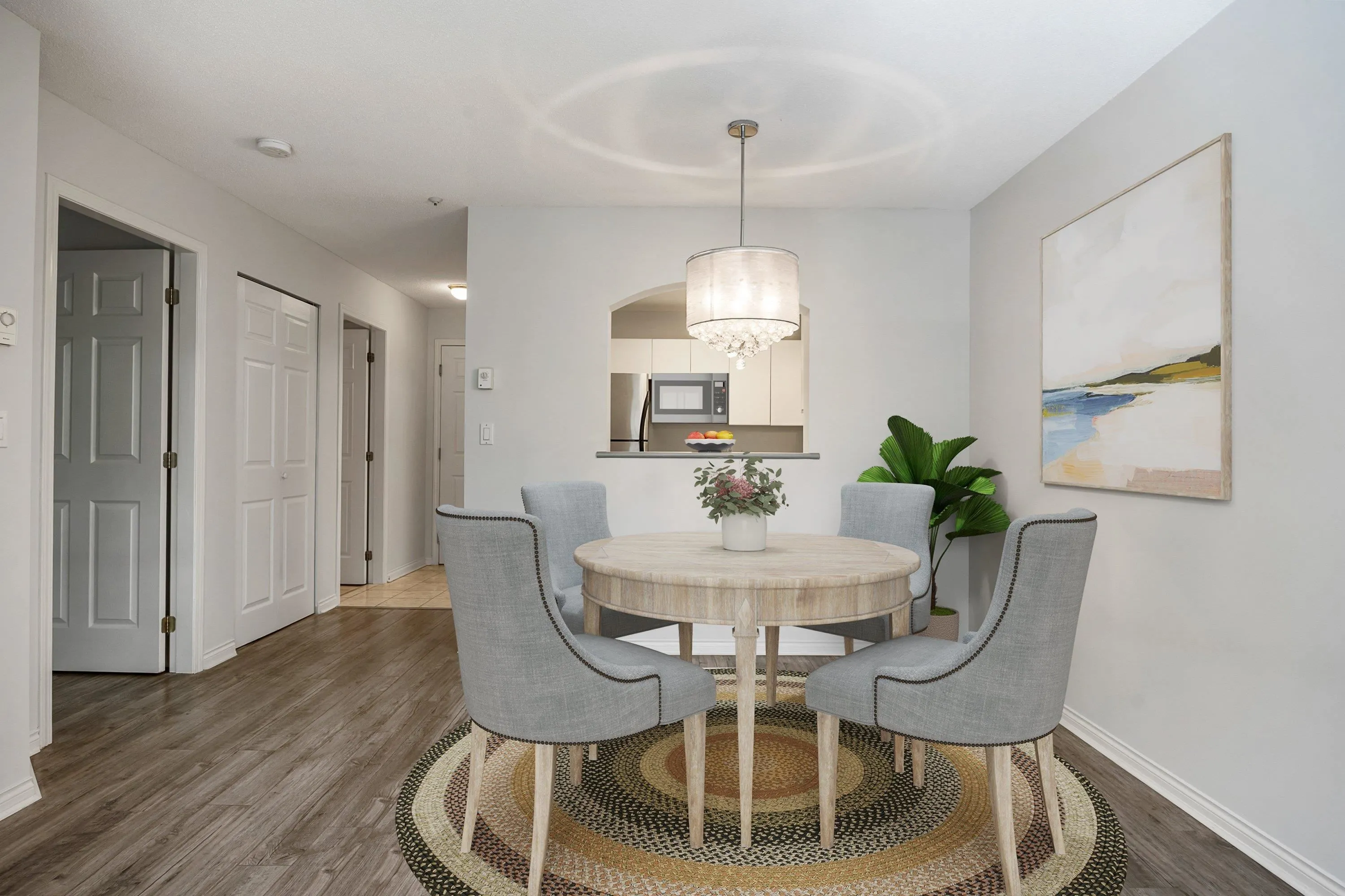 206 2990 Princess Crescent