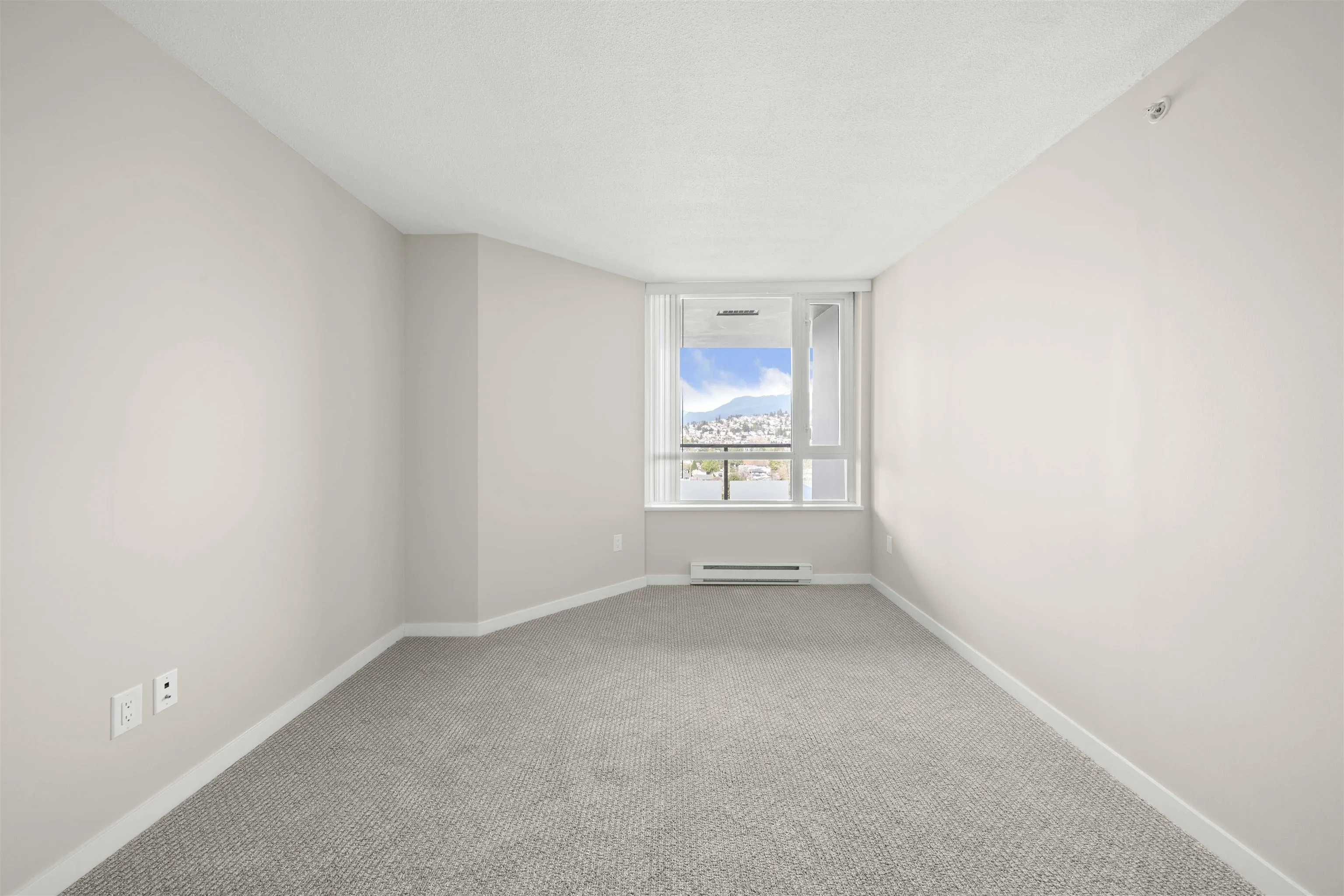 2405 4888 Brentwood Drive