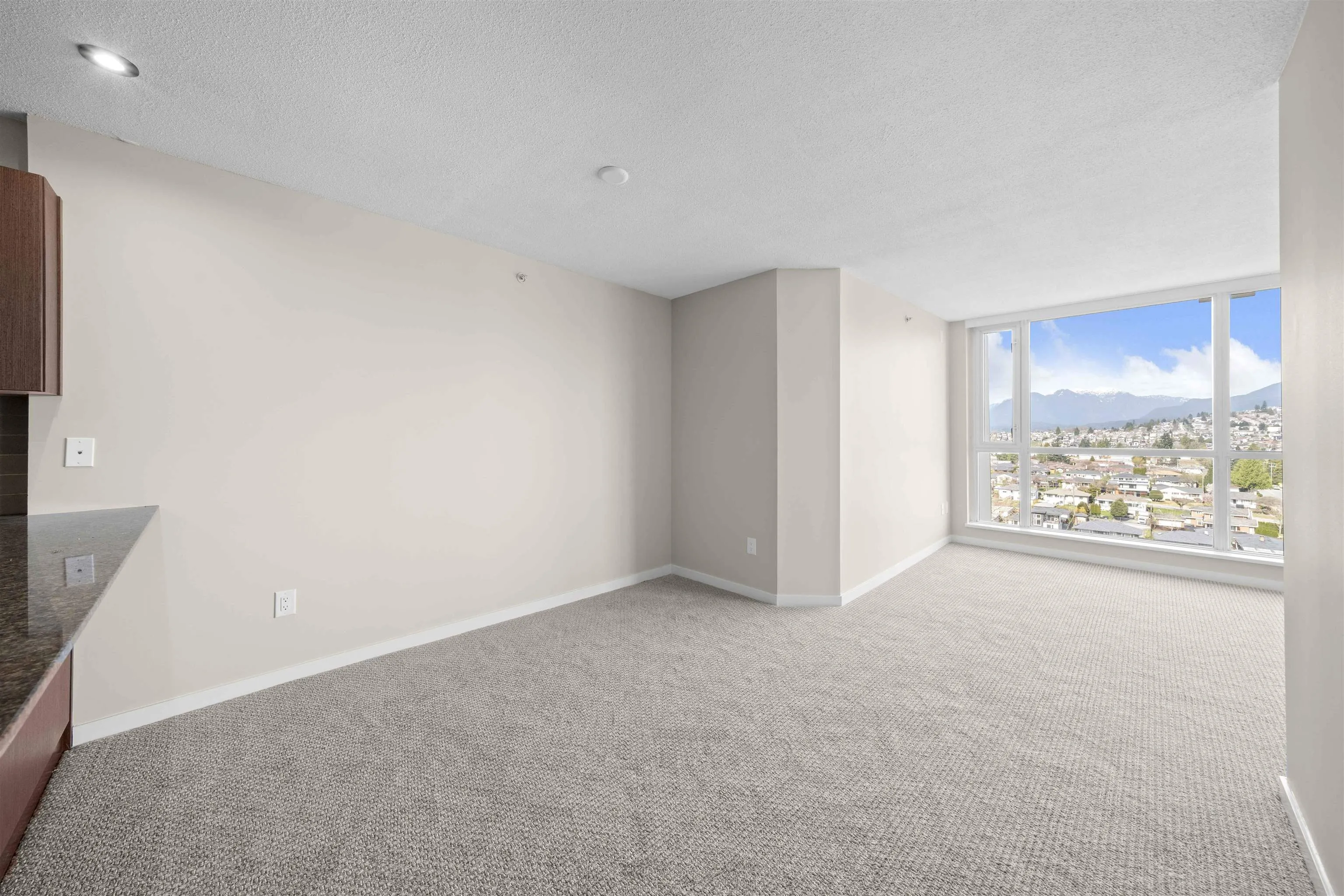 2405 4888 Brentwood Drive