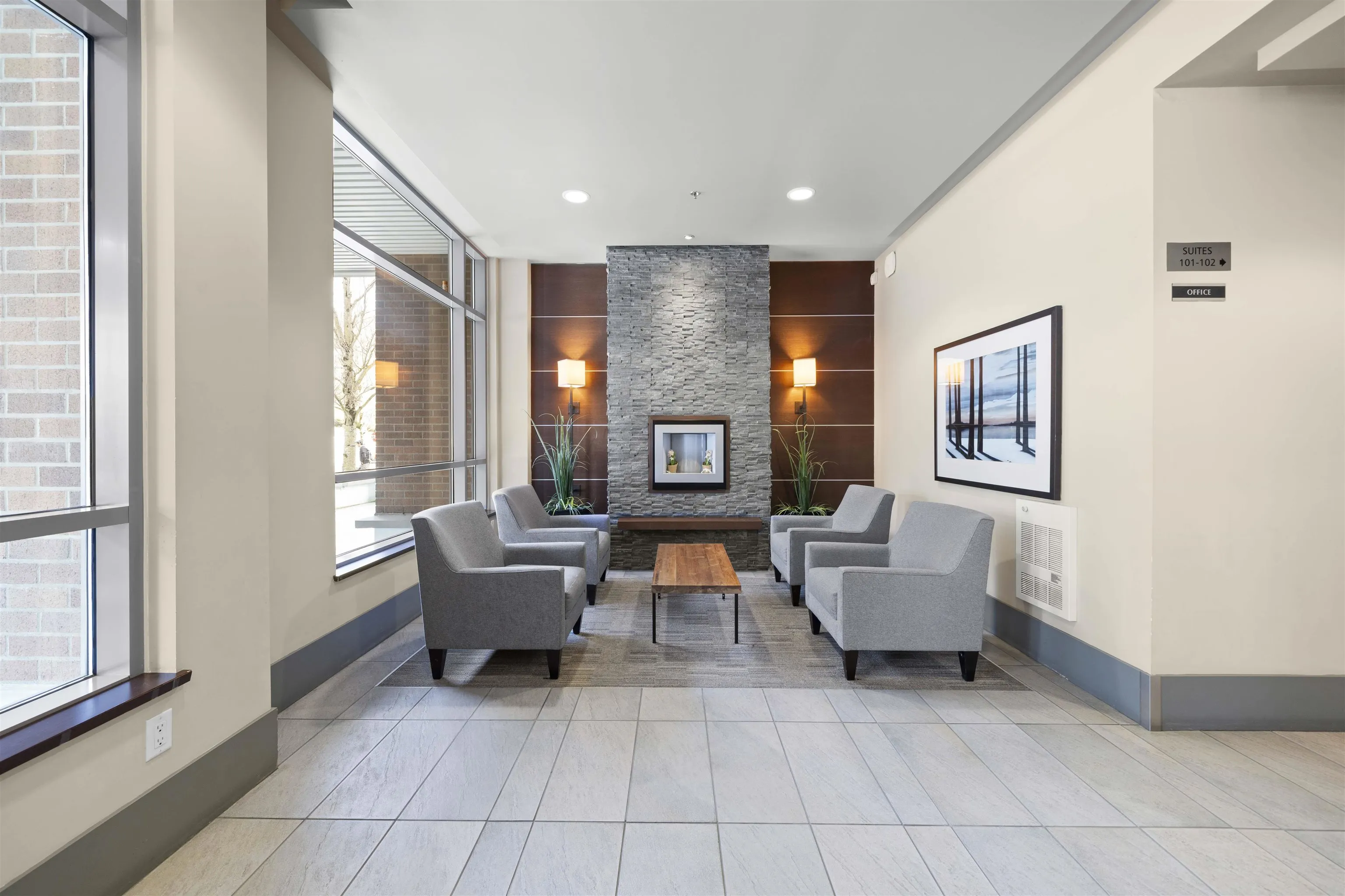 2405 4888 Brentwood Drive