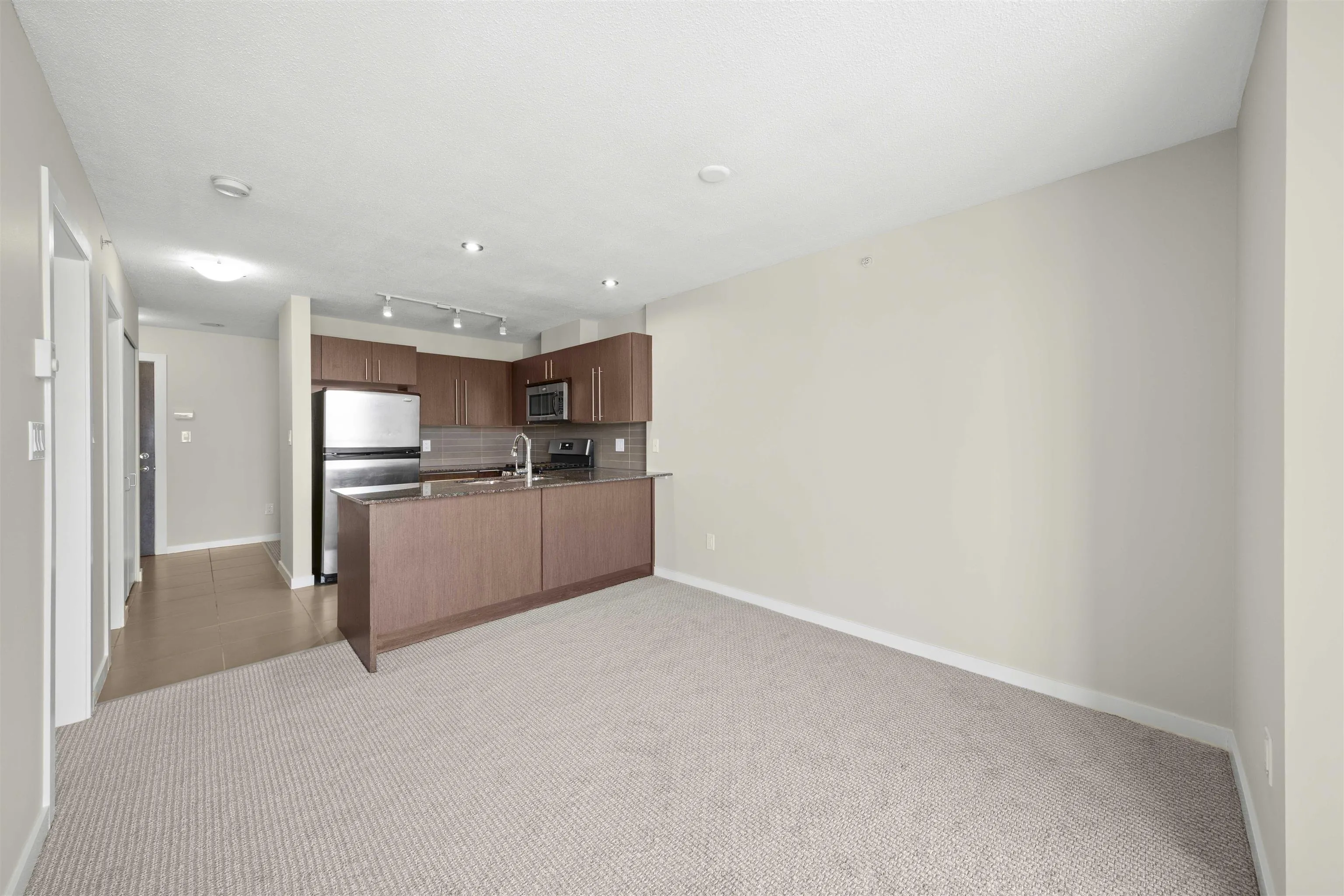2405 4888 Brentwood Drive