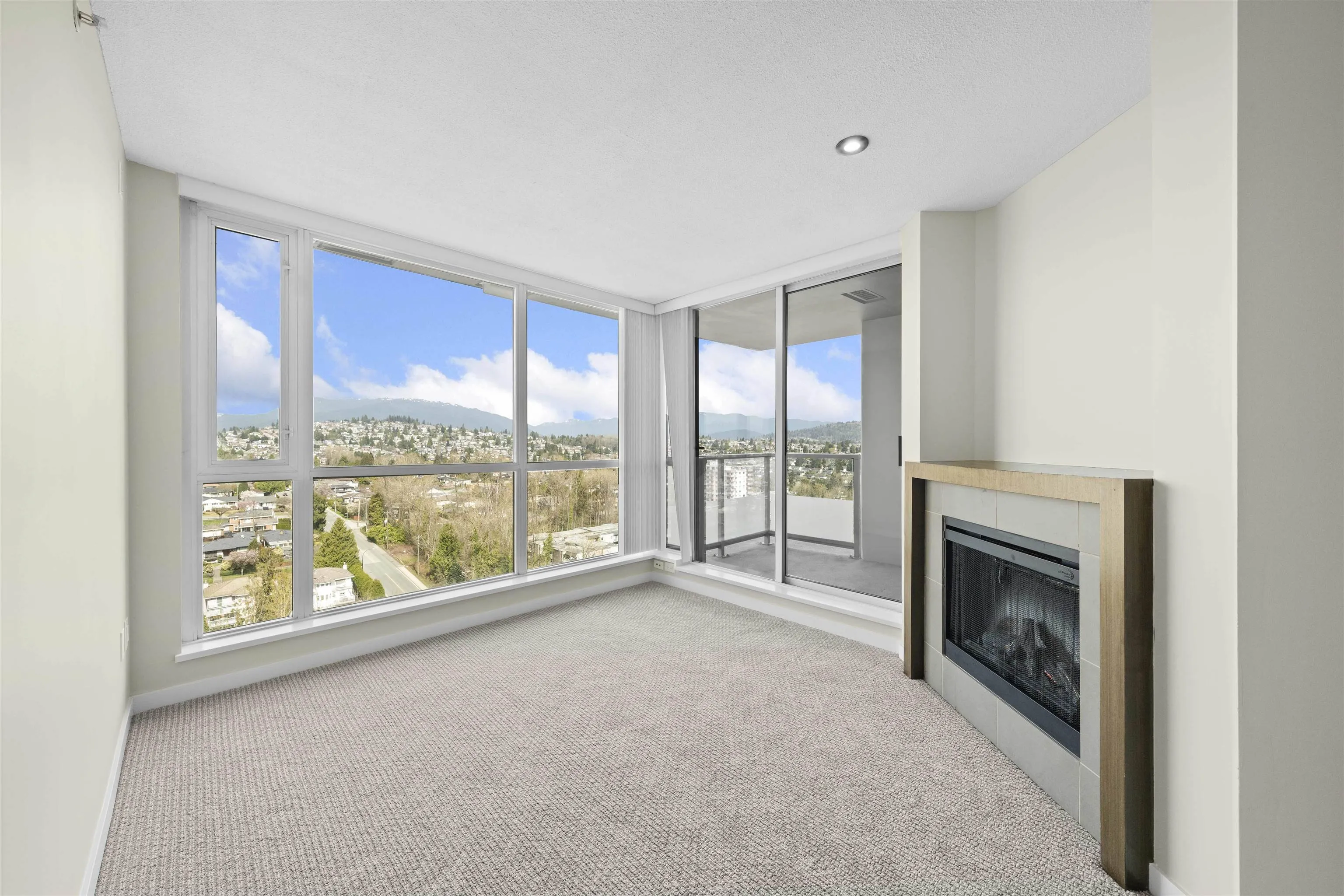 2405 4888 Brentwood Drive