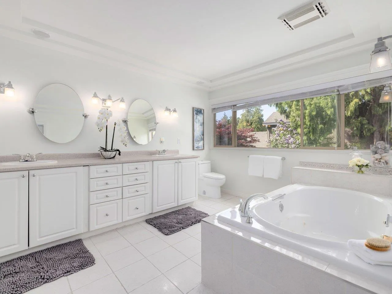 1050 Eden Crescent