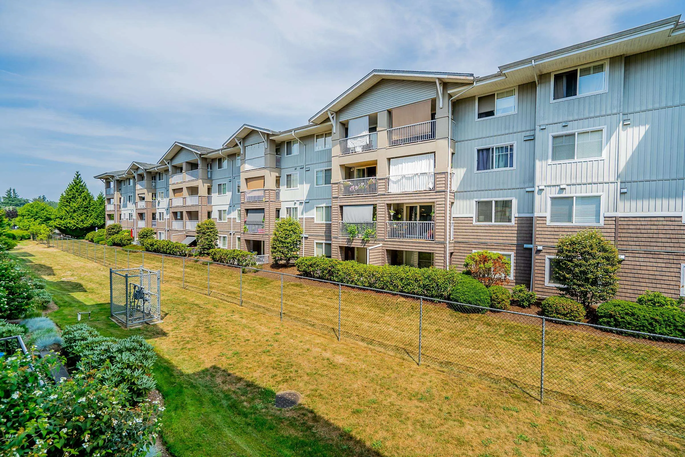 207 2038 Sandalwood Crescent