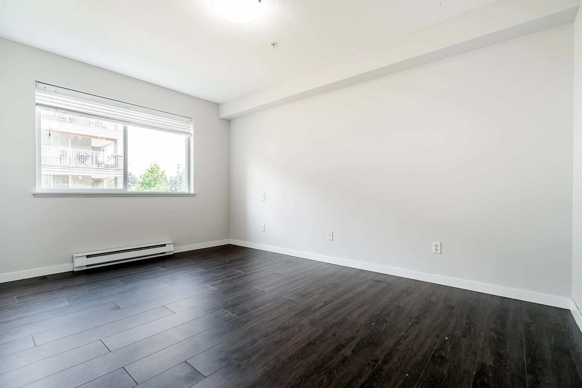 207 2038 Sandalwood Crescent