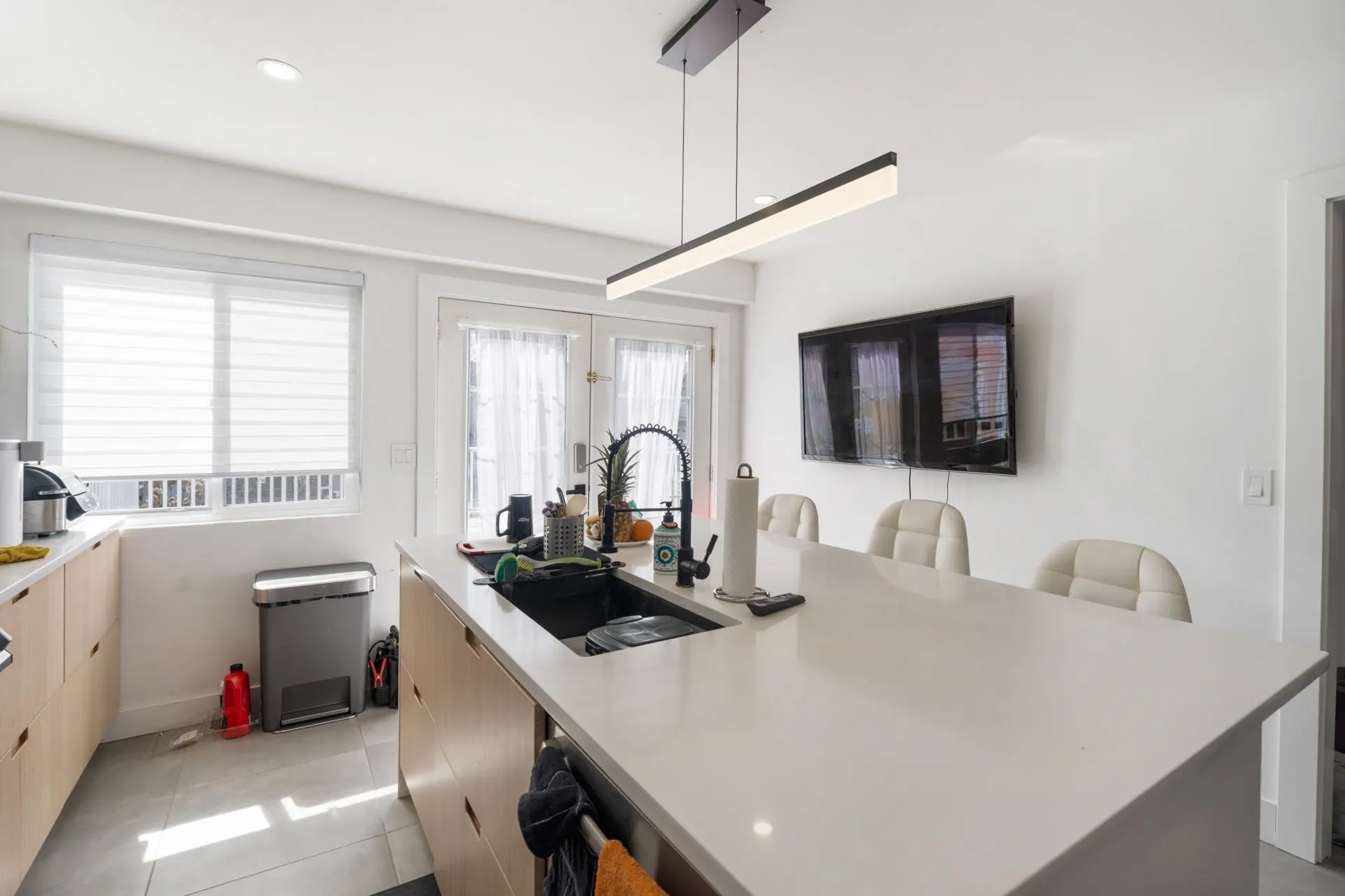 4346 Dundas Street