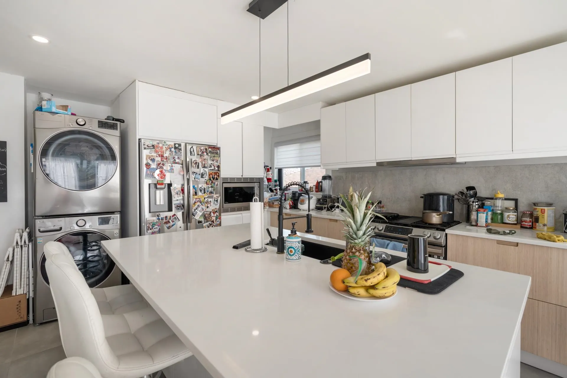 4346 Dundas Street