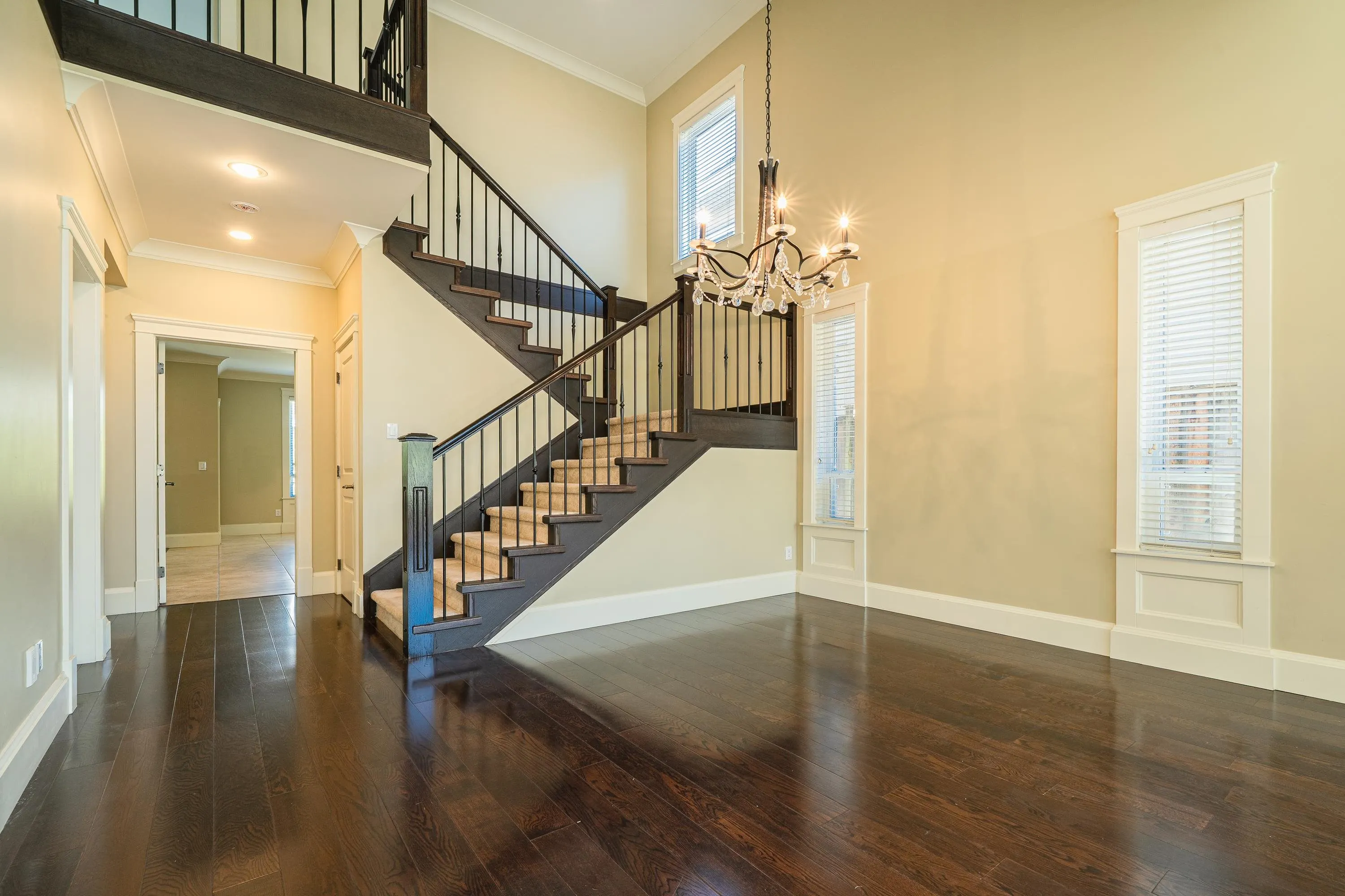 6191 Dunsmuir Crescent