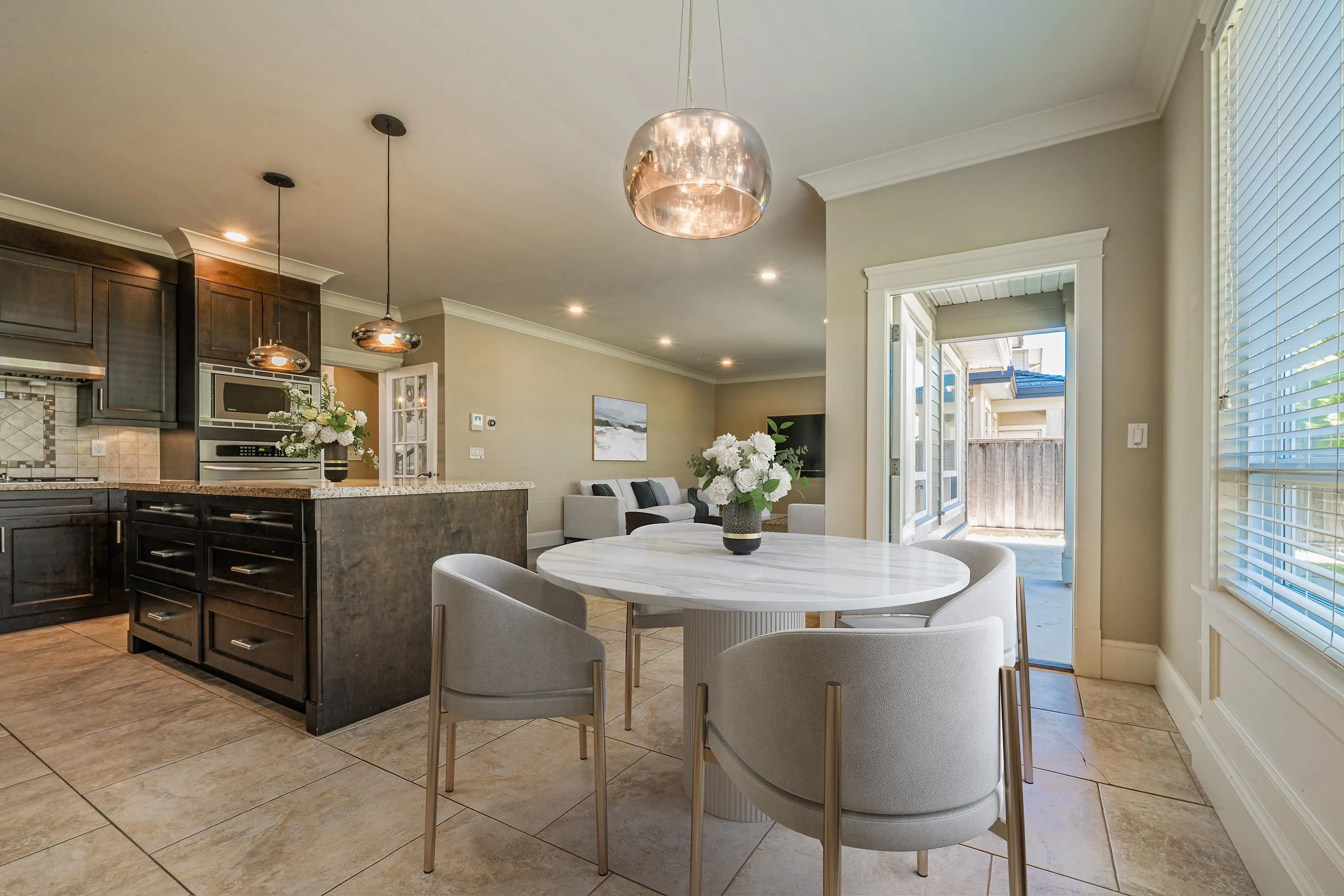 6191 Dunsmuir Crescent