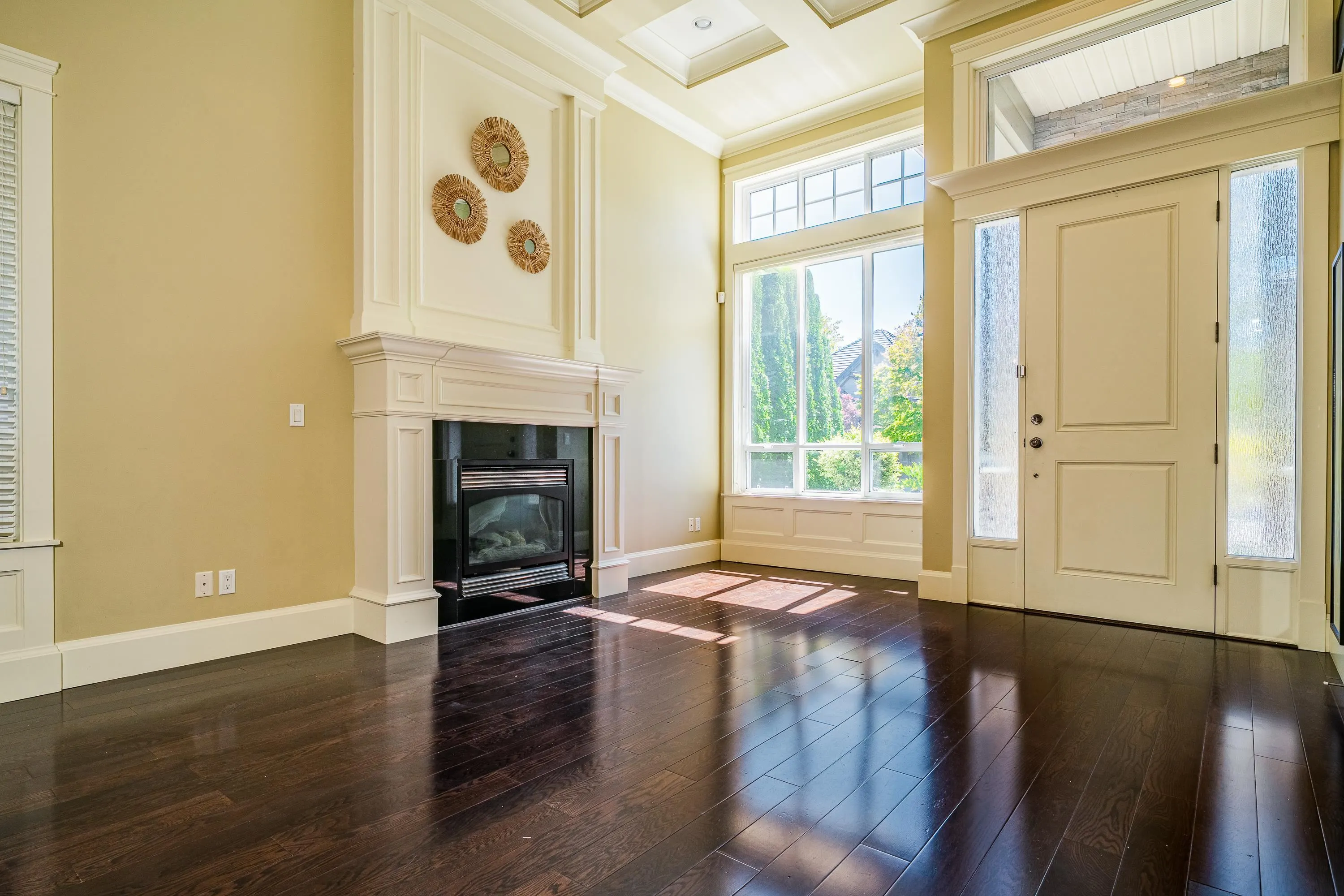 6191 Dunsmuir Crescent