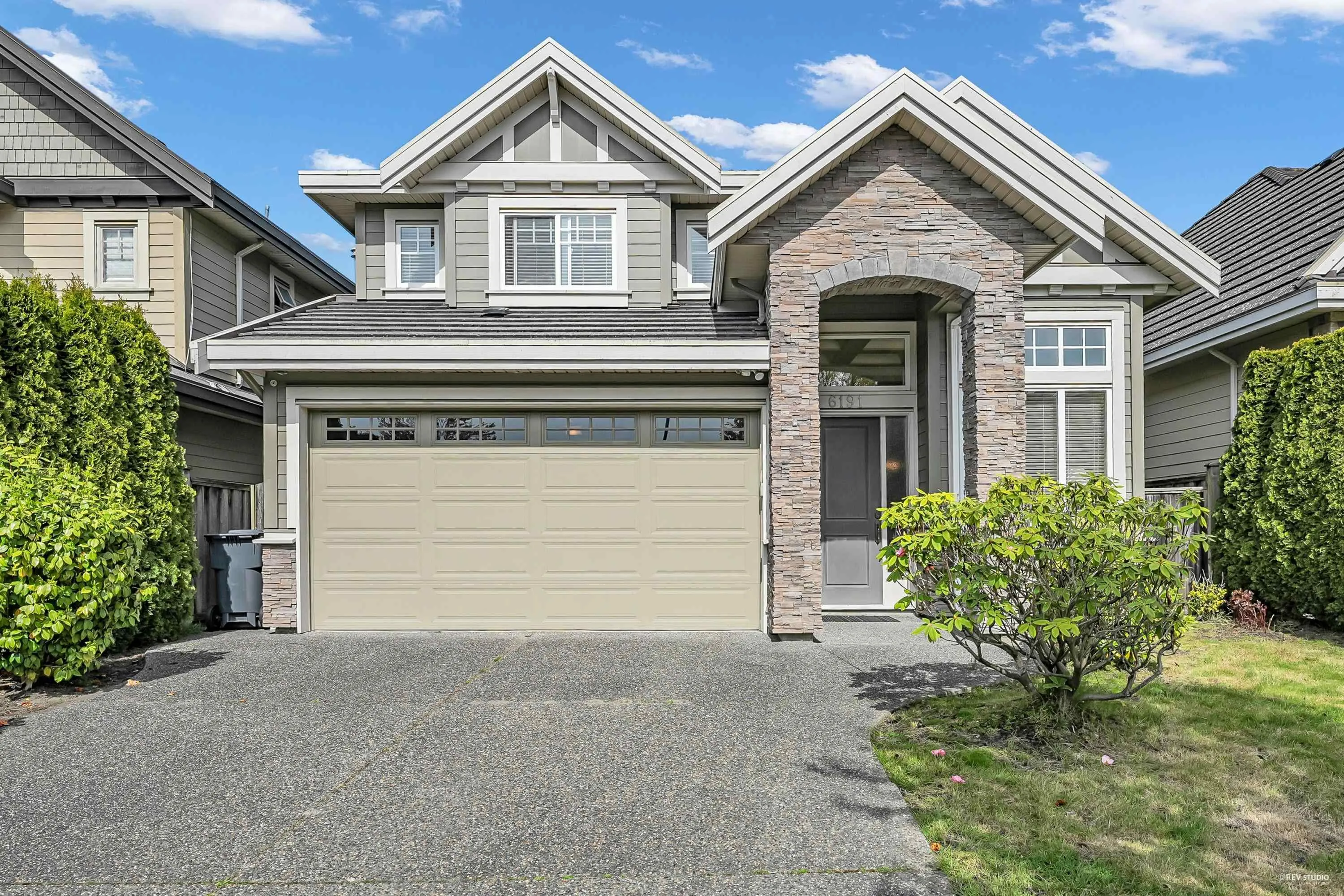 6191 Dunsmuir Crescent