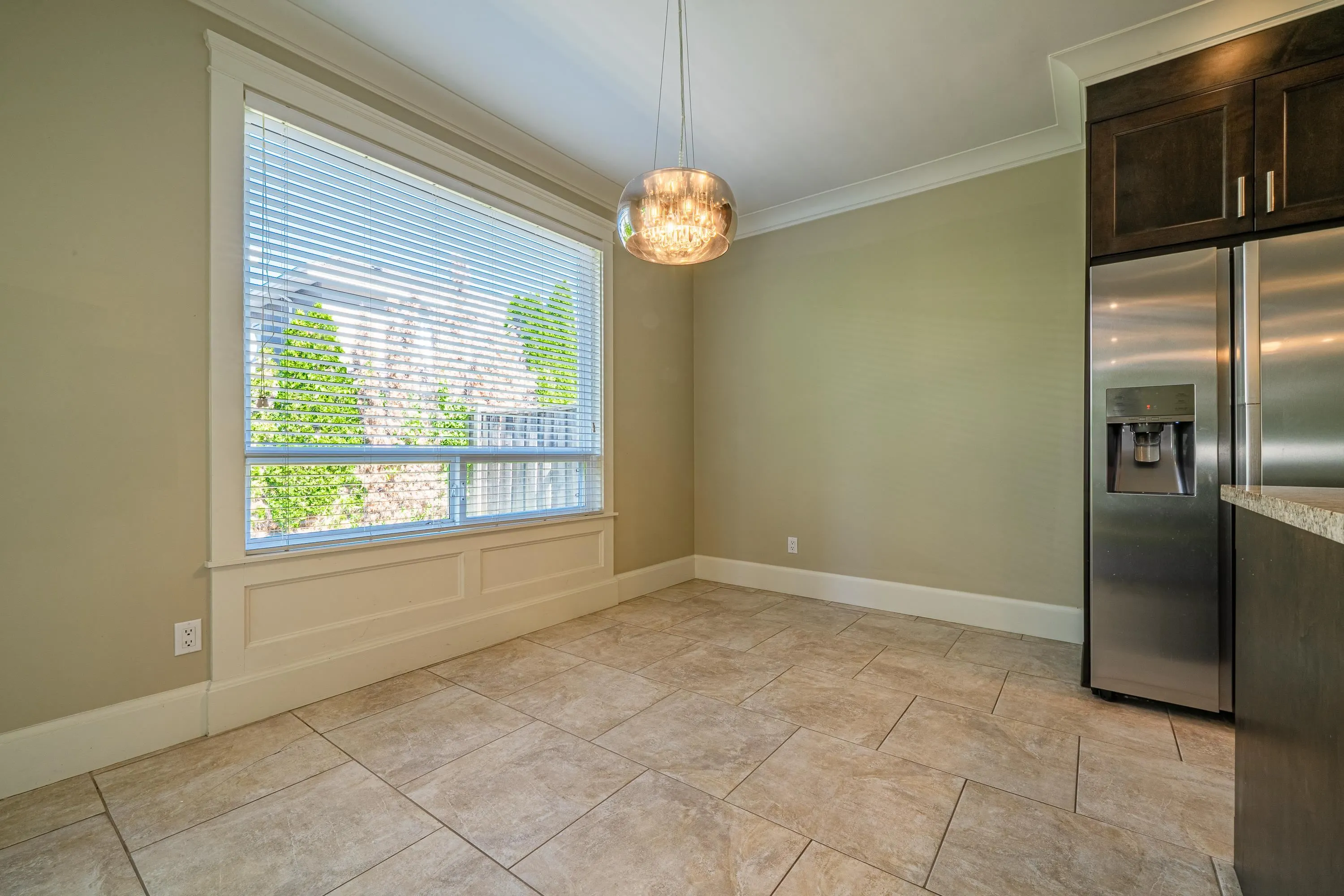 6191 Dunsmuir Crescent
