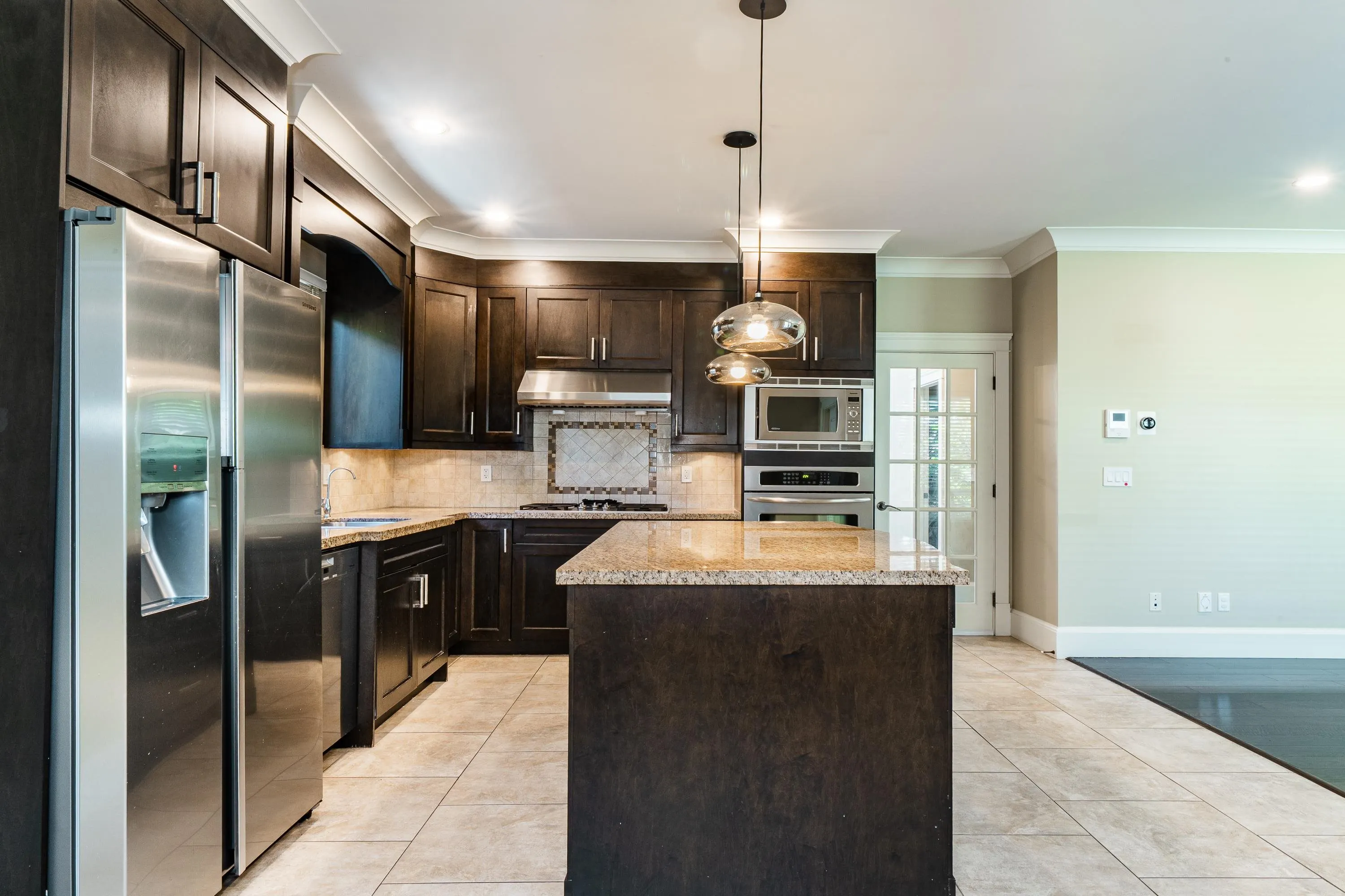 6191 Dunsmuir Crescent