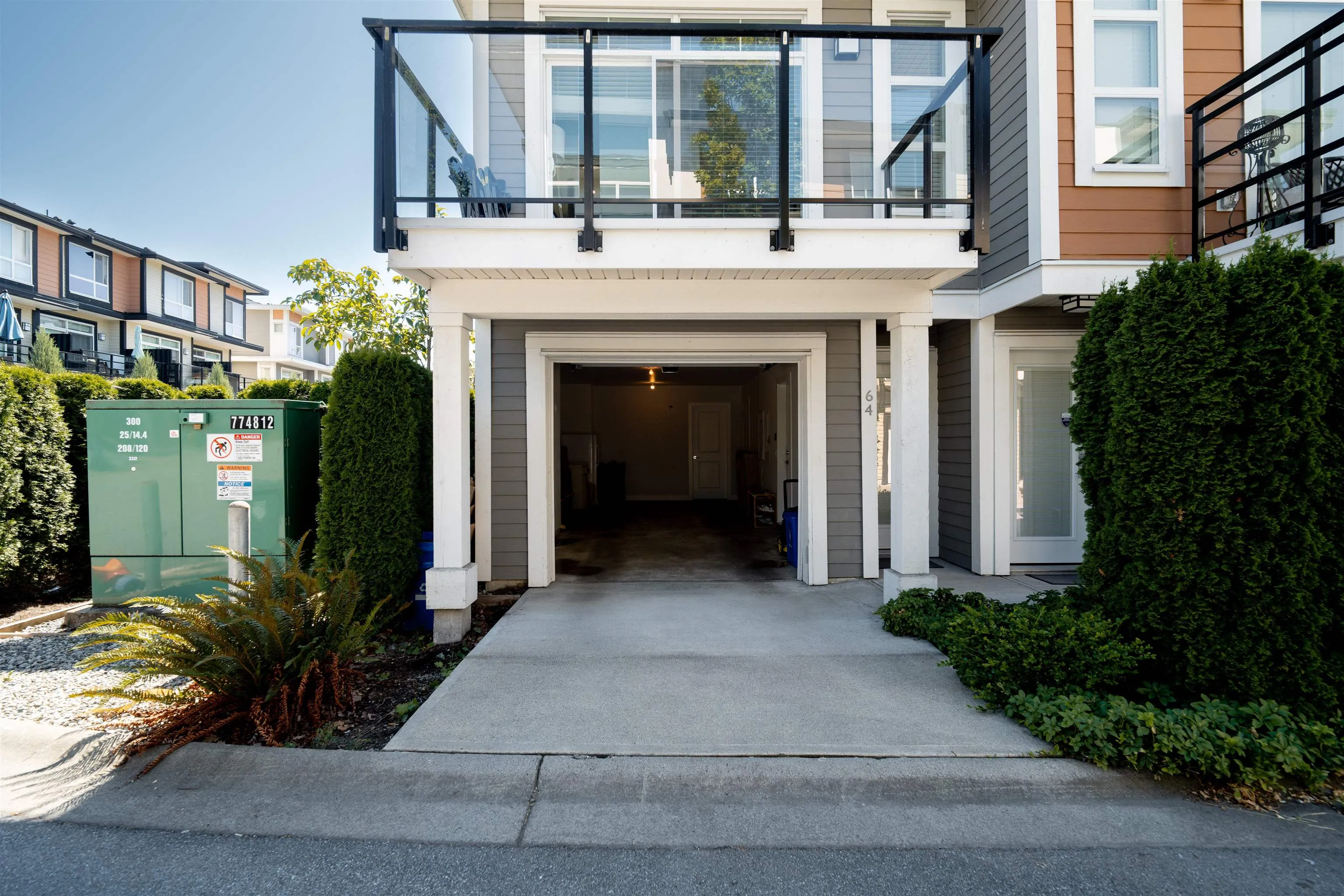 64 20857 77a Avenue