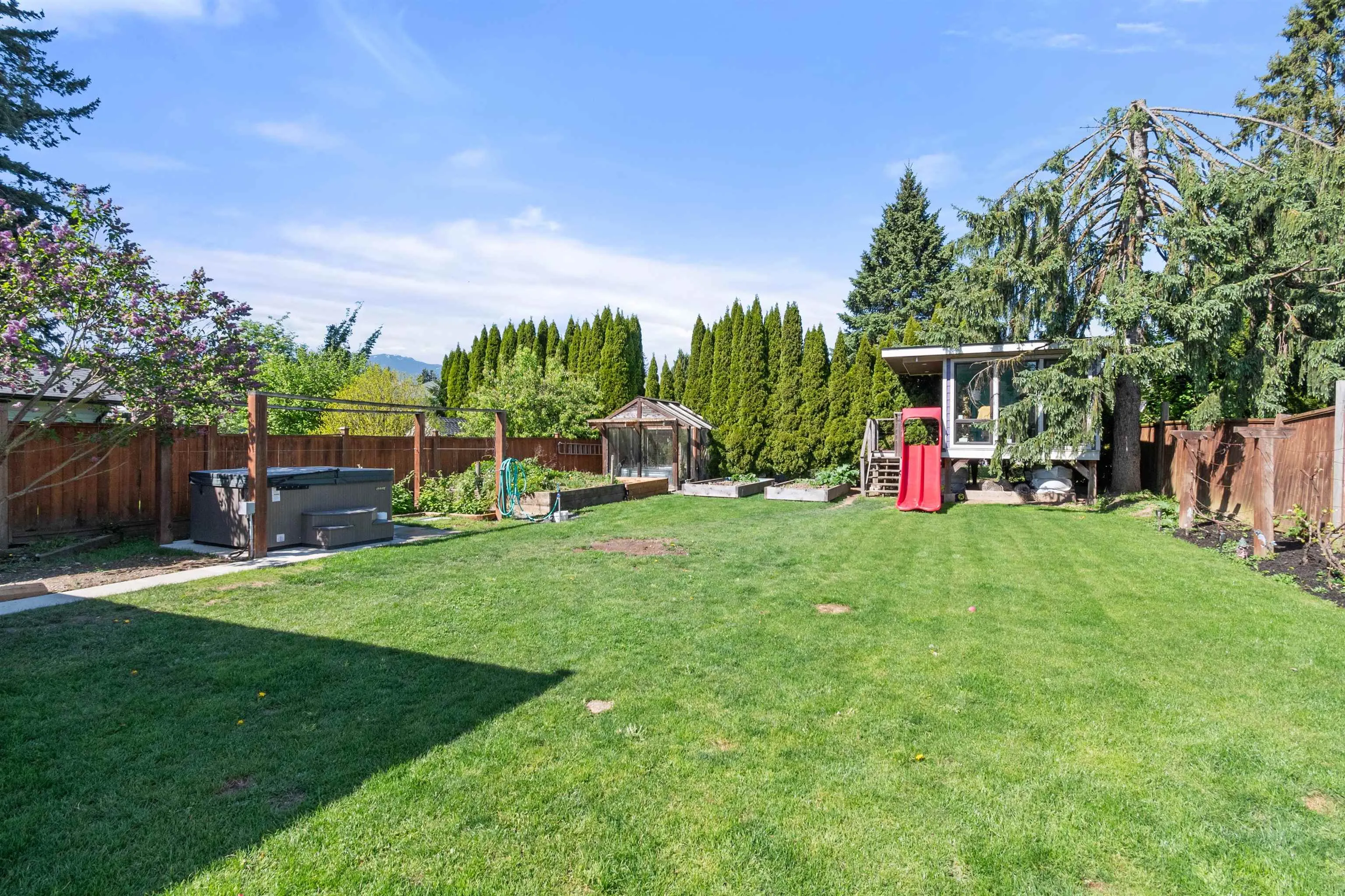 45325 Crescent Drive