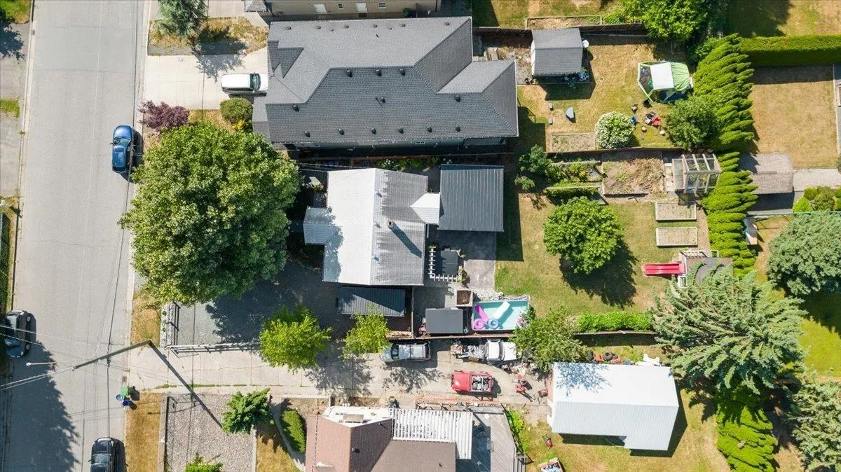 45325 Crescent Drive