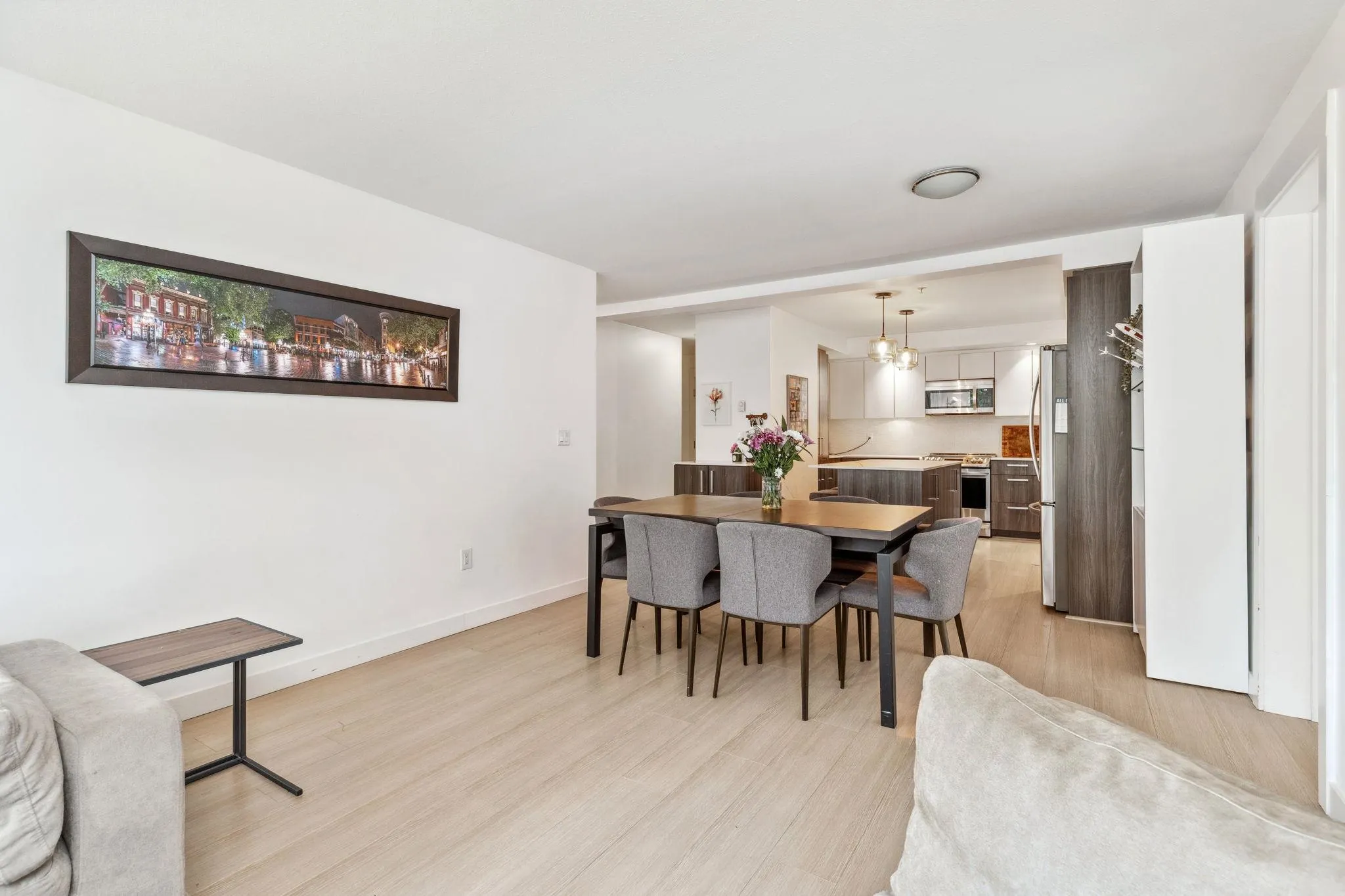 501 160 Shoreline Circle