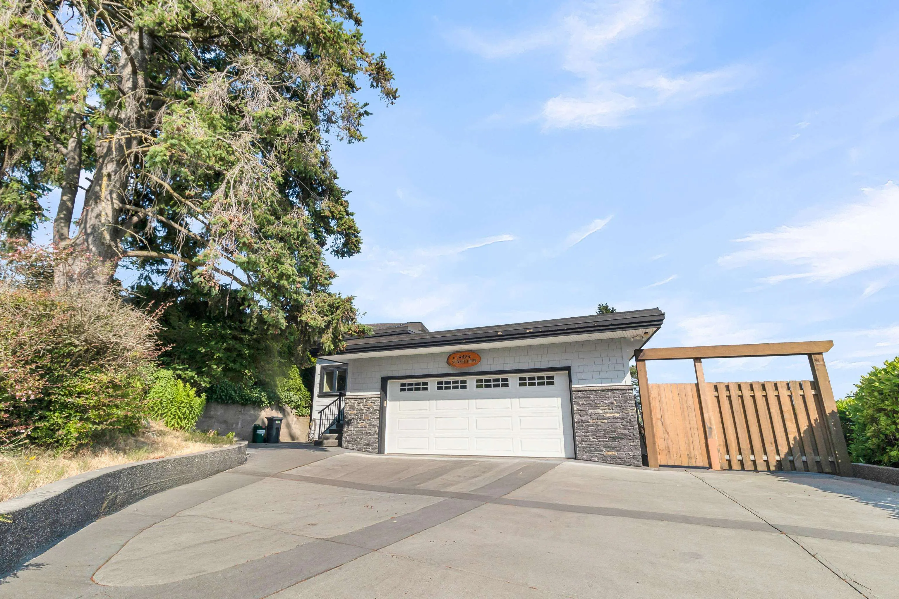 14424 Sunset Drive