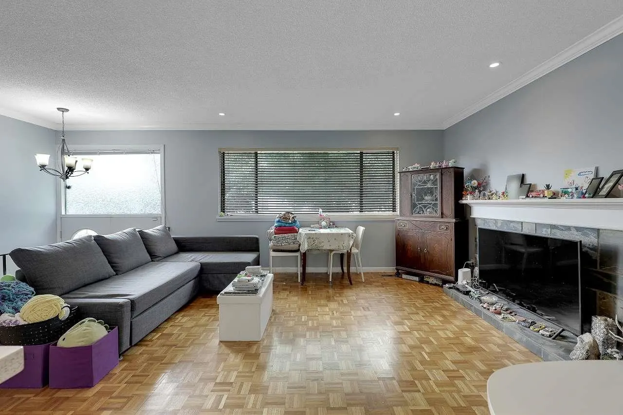 10950 Oriole Drive