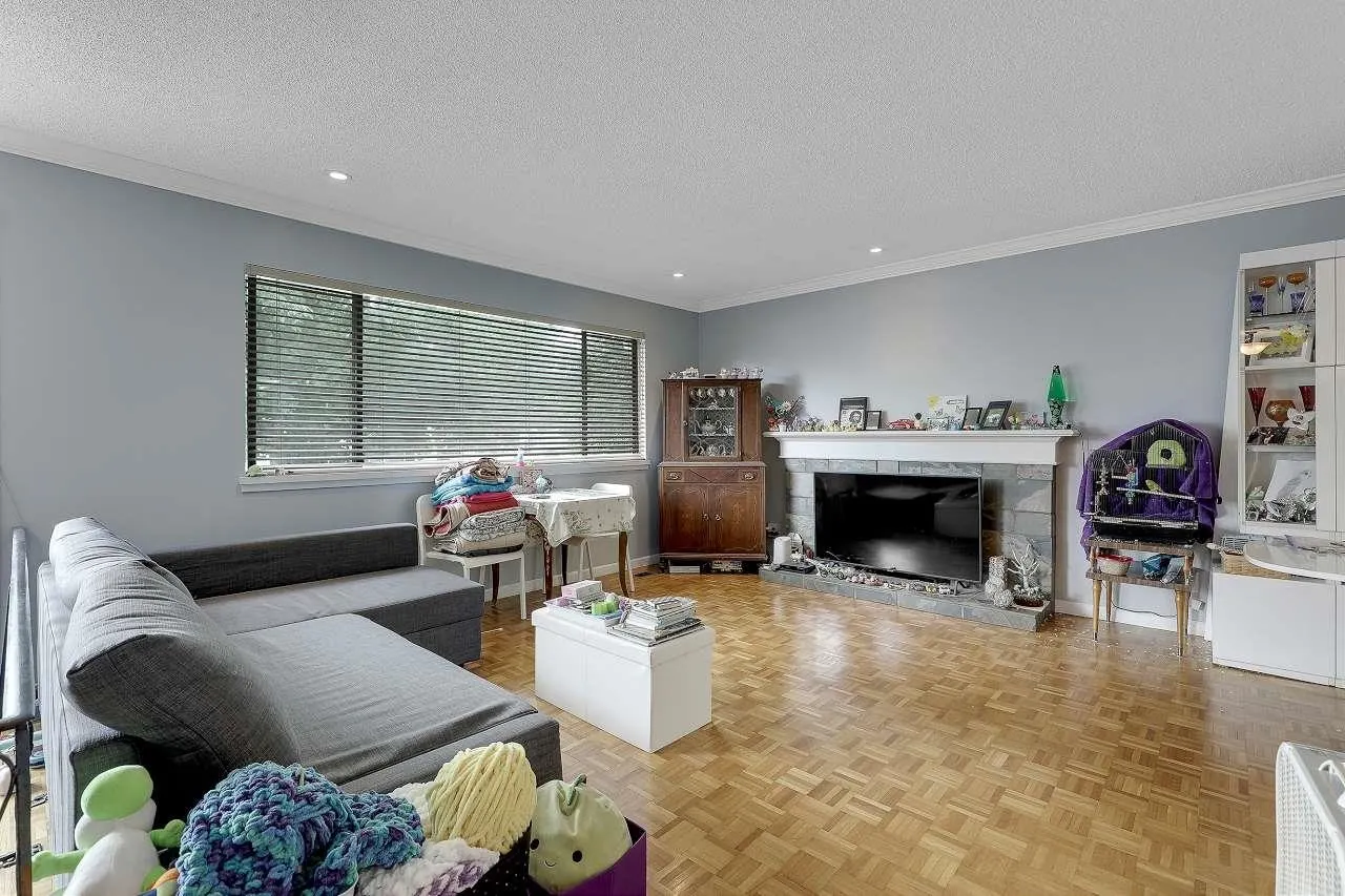 10950 Oriole Drive