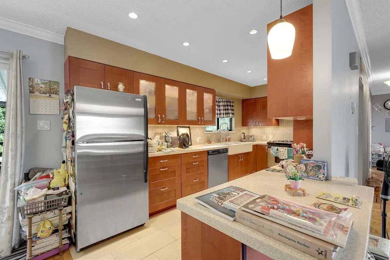 10950 Oriole Drive