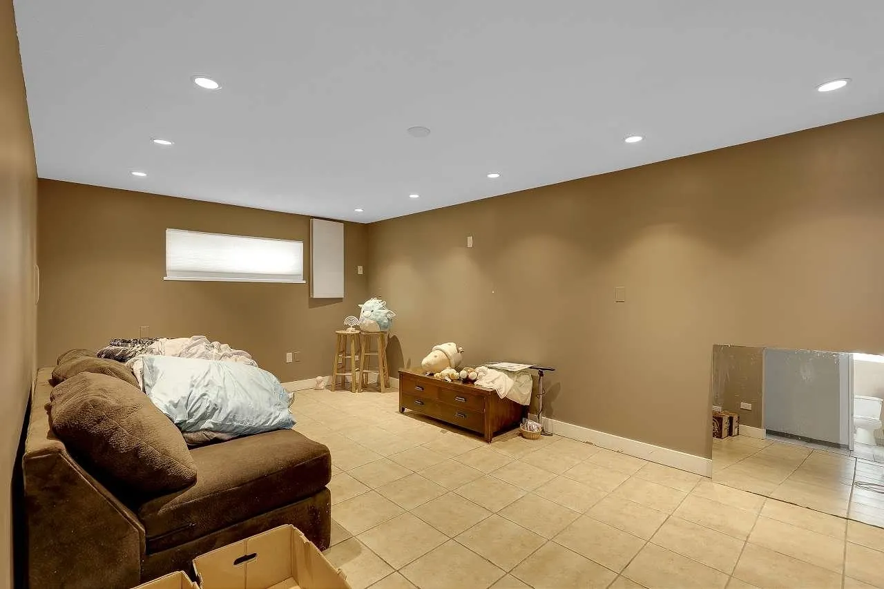 10950 Oriole Drive