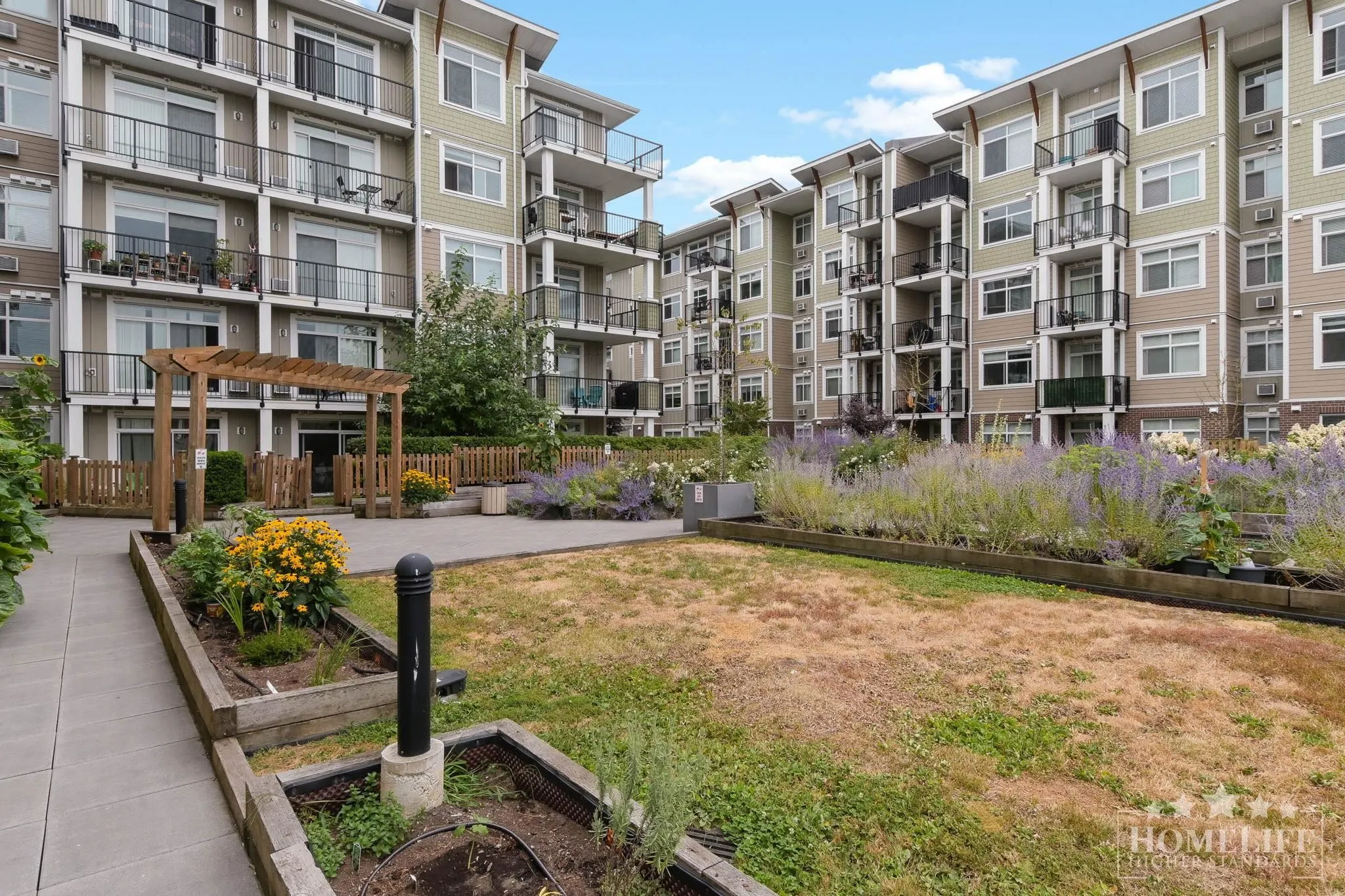 104 20686 Eastleigh Crescent