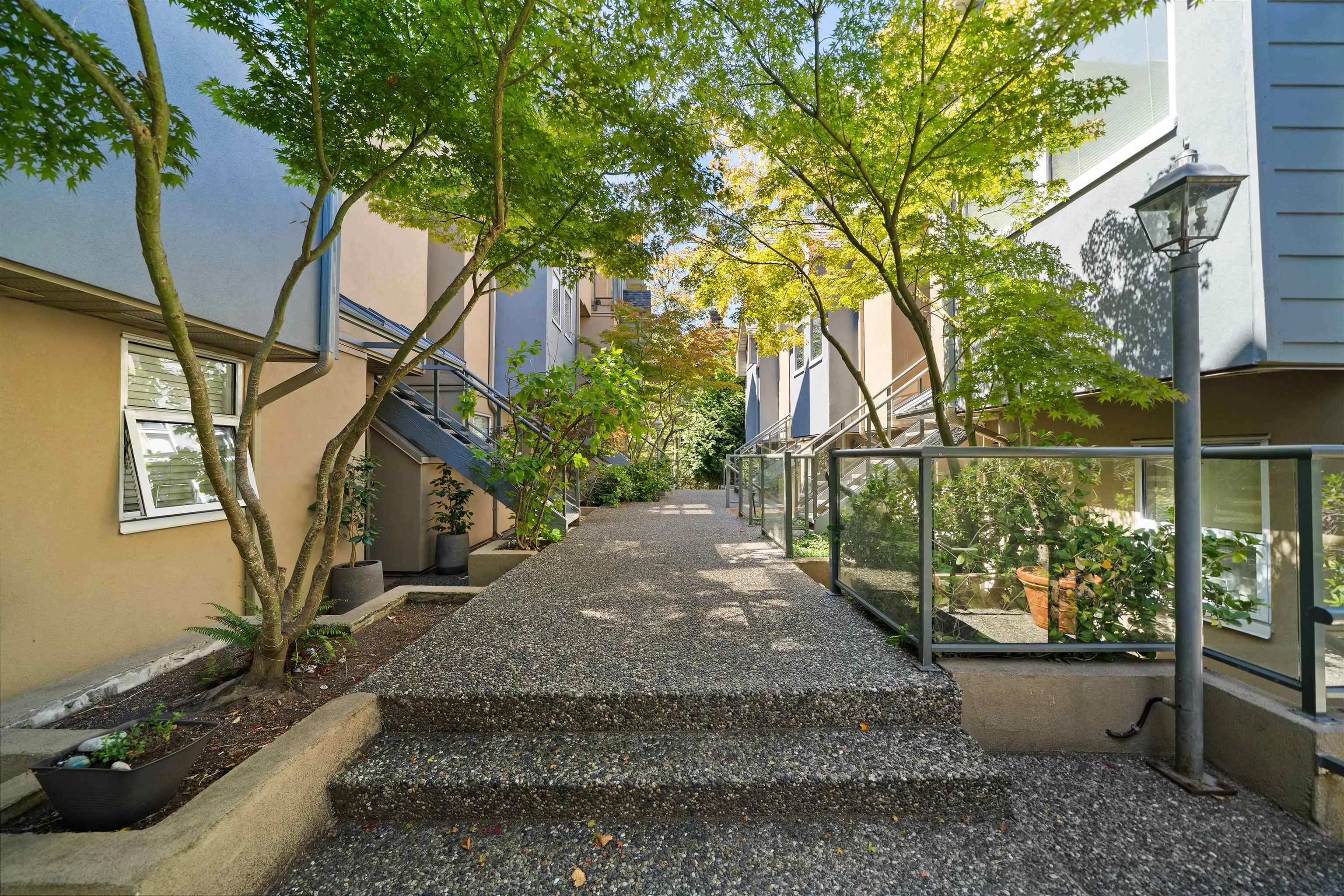 3021 Laurel Street