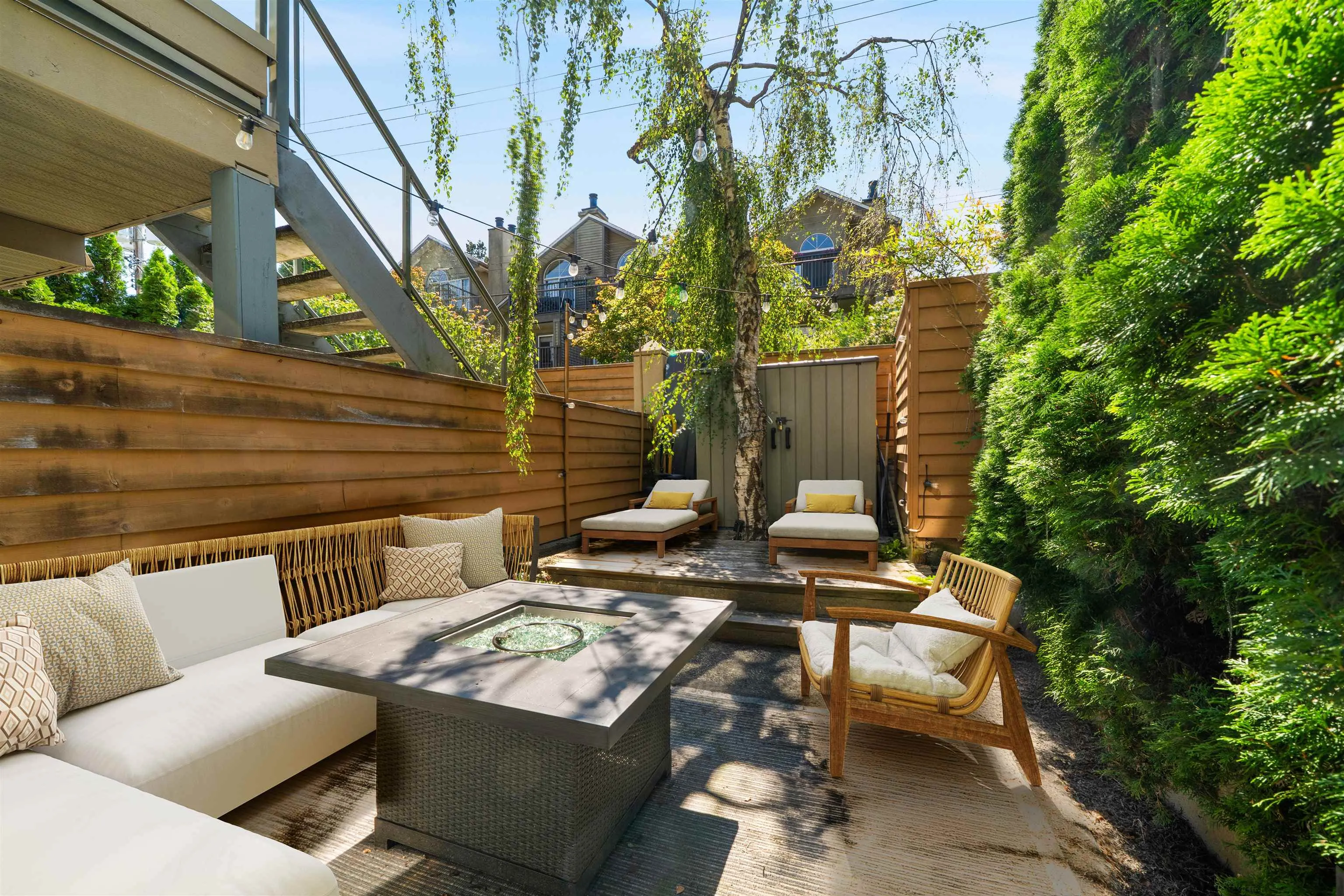 3021 Laurel Street