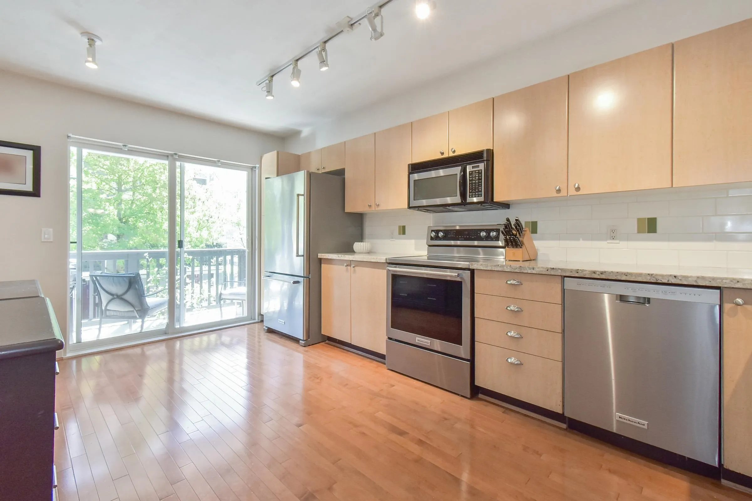 155 15236 36 Avenue