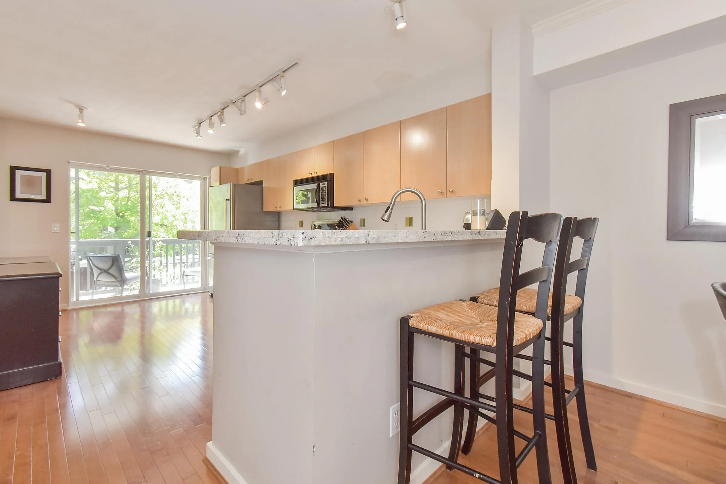 155 15236 36 Avenue