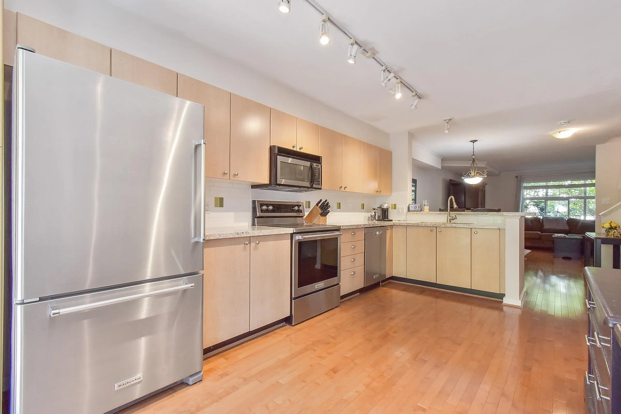 155 15236 36 Avenue