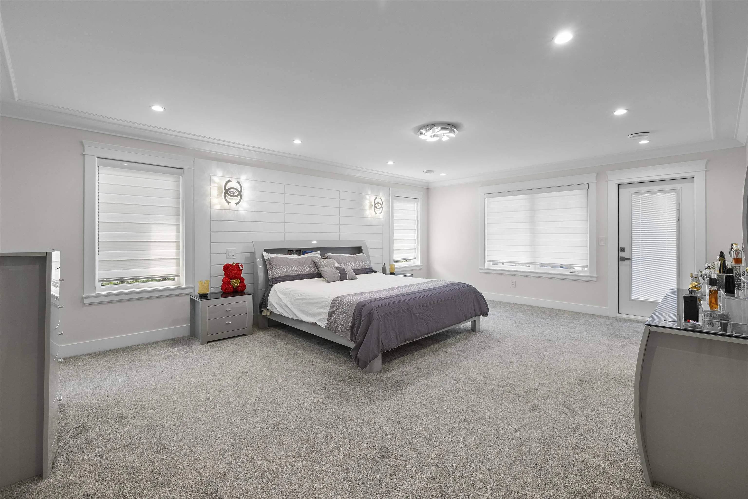 8671 Galway Crescent