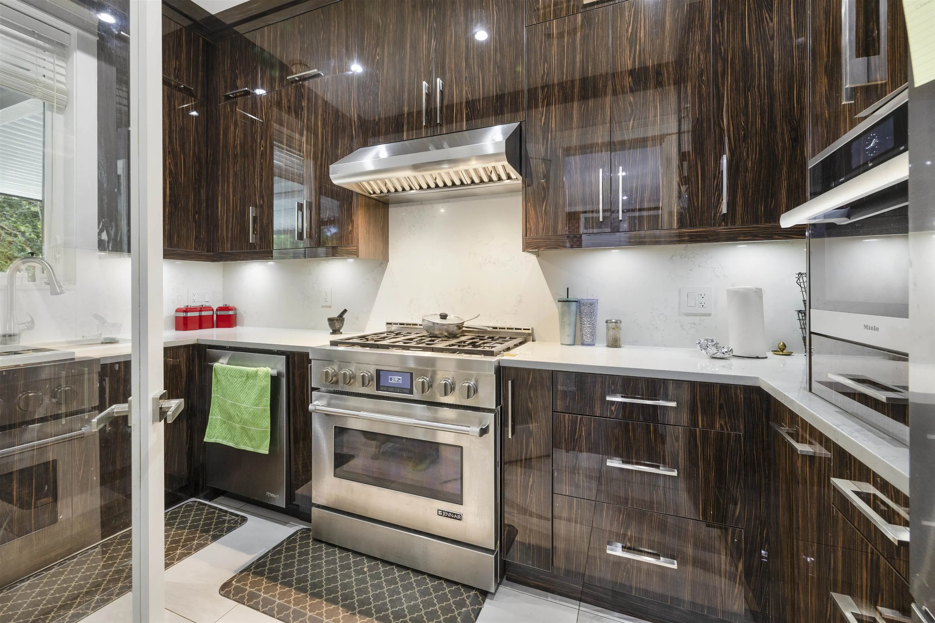 8671 Galway Crescent