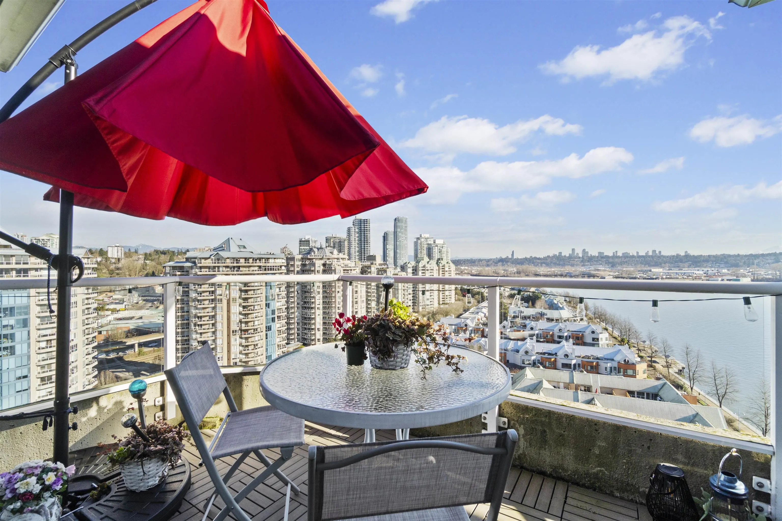 1901 1250 Quayside Drive