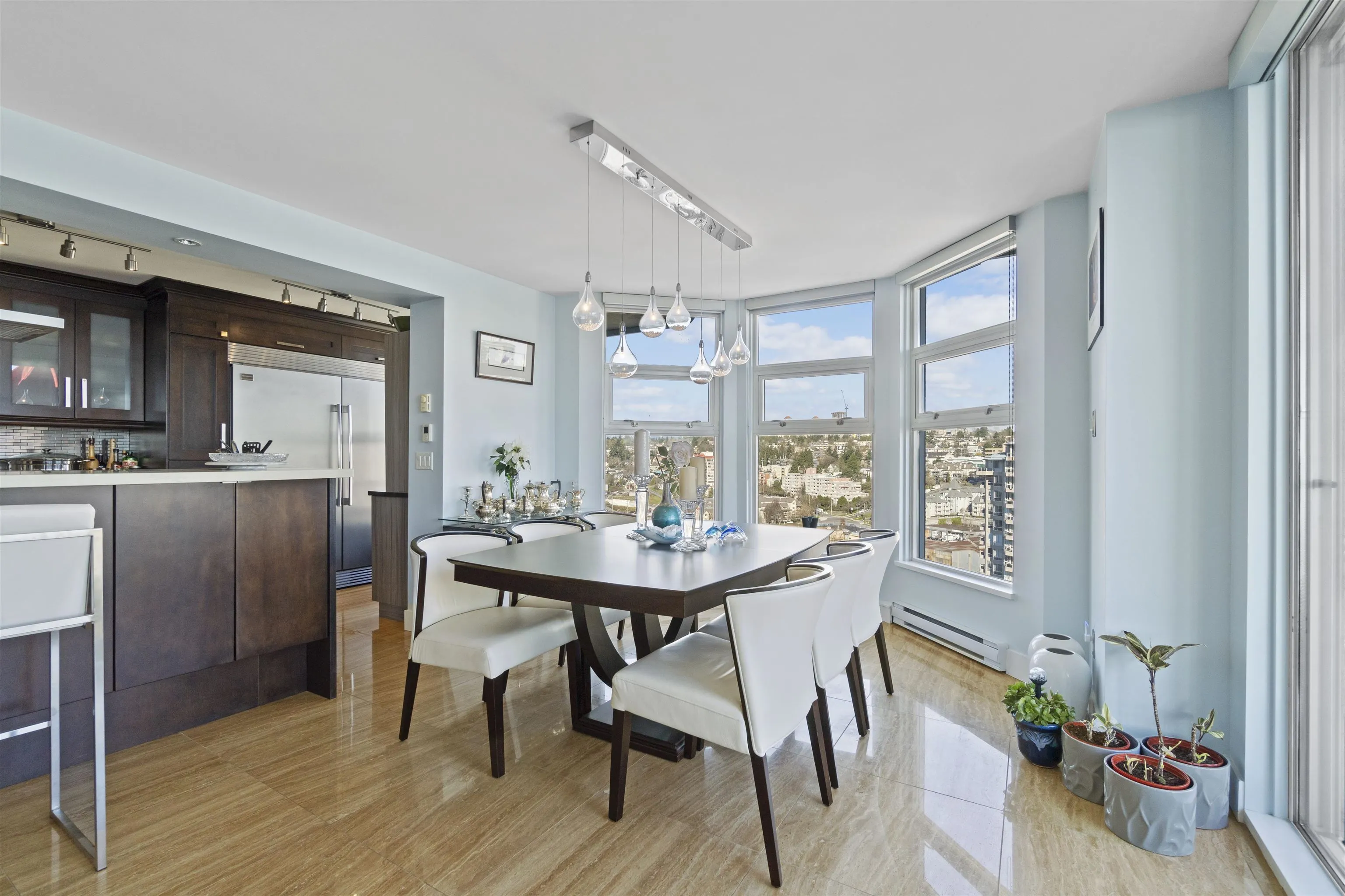 1901 1250 Quayside Drive