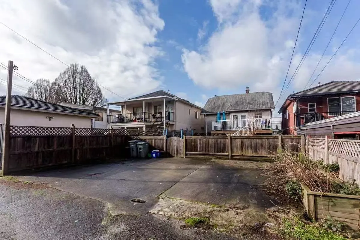 4358 Victoria Drive