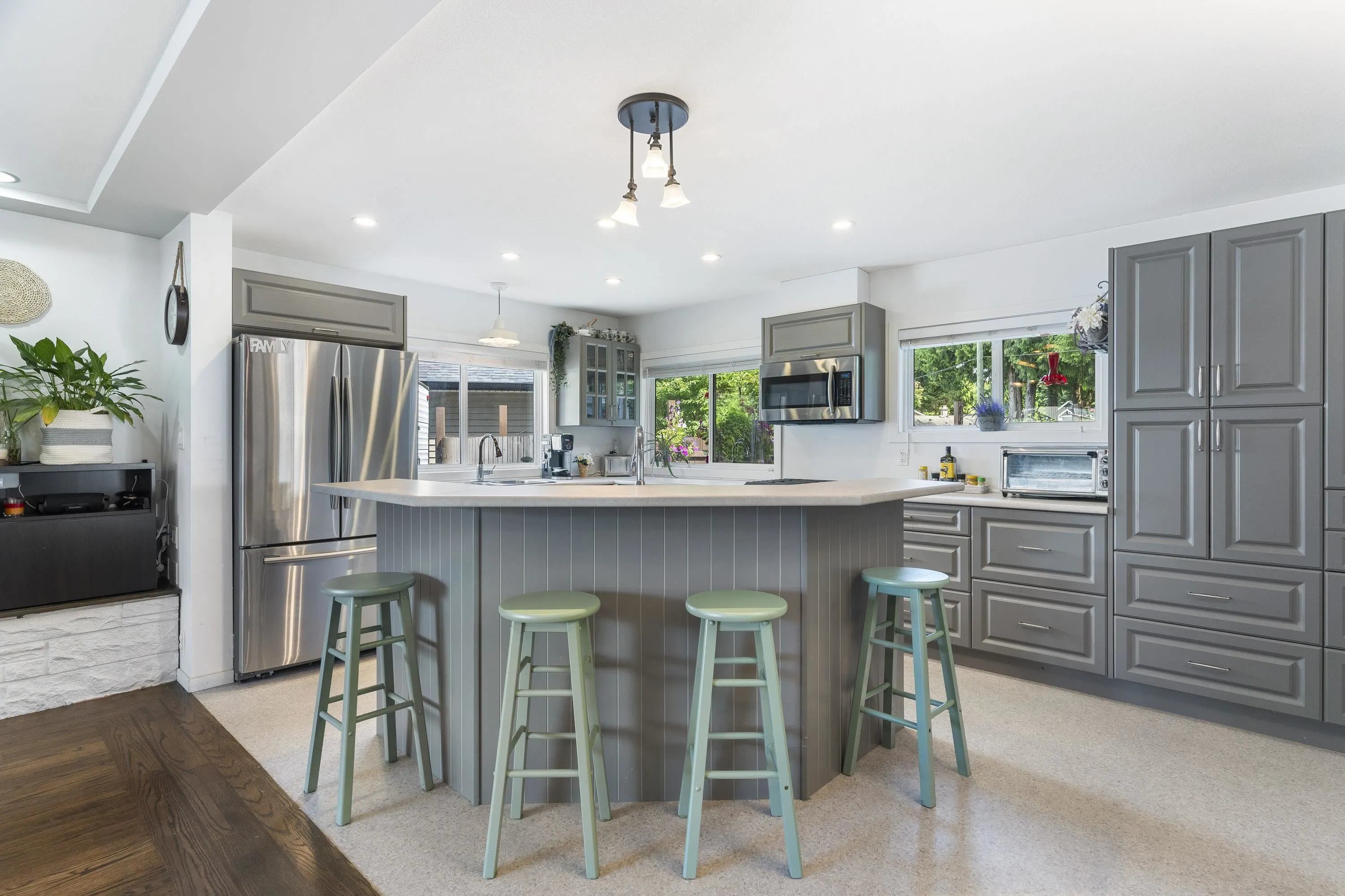 2850 Coast Meridian Road