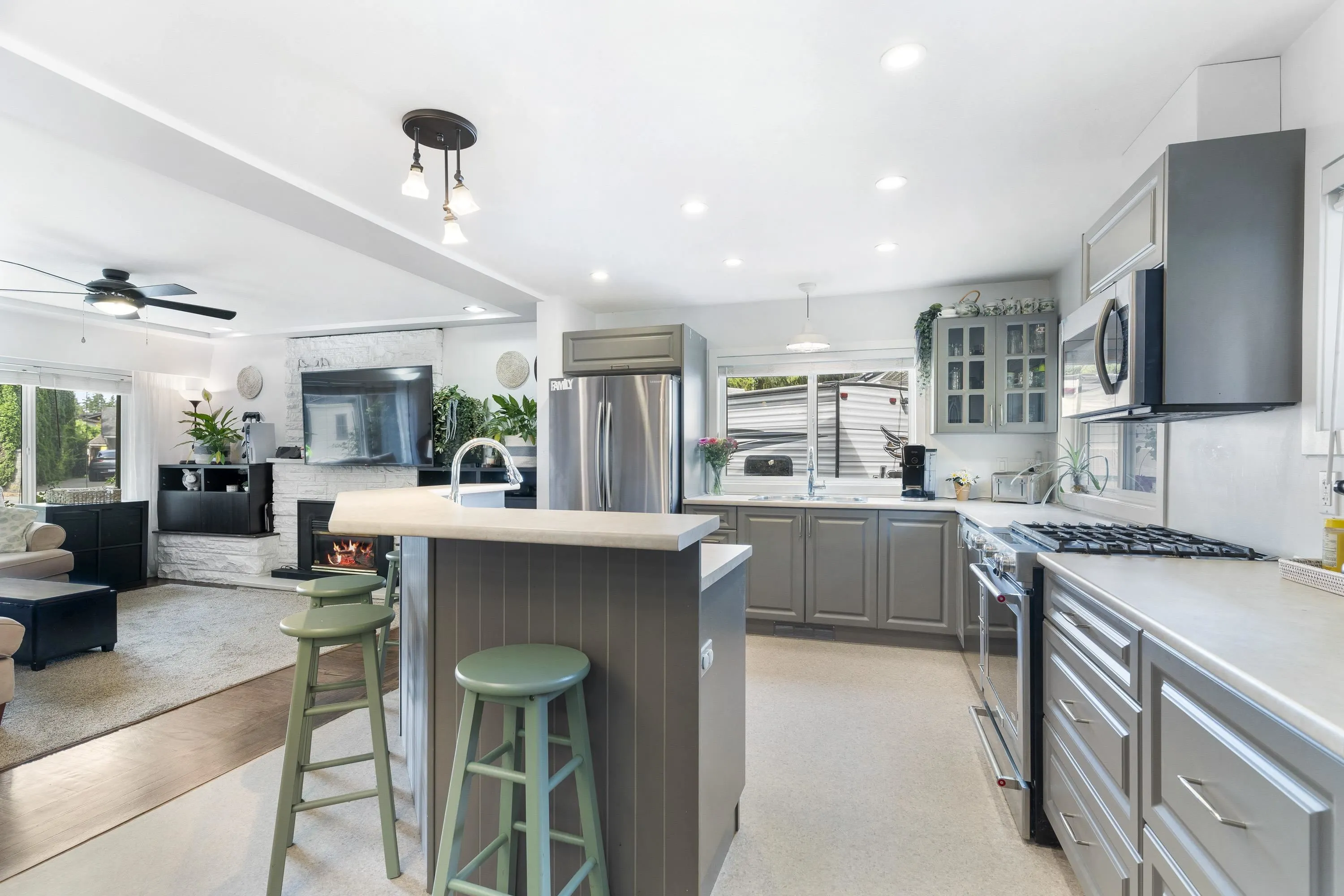 2850 Coast Meridian Road