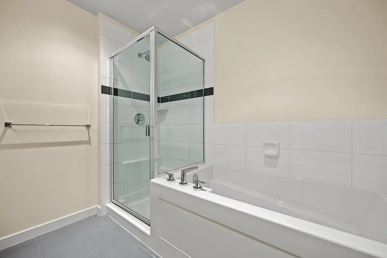 405 1152 Windsor Mews