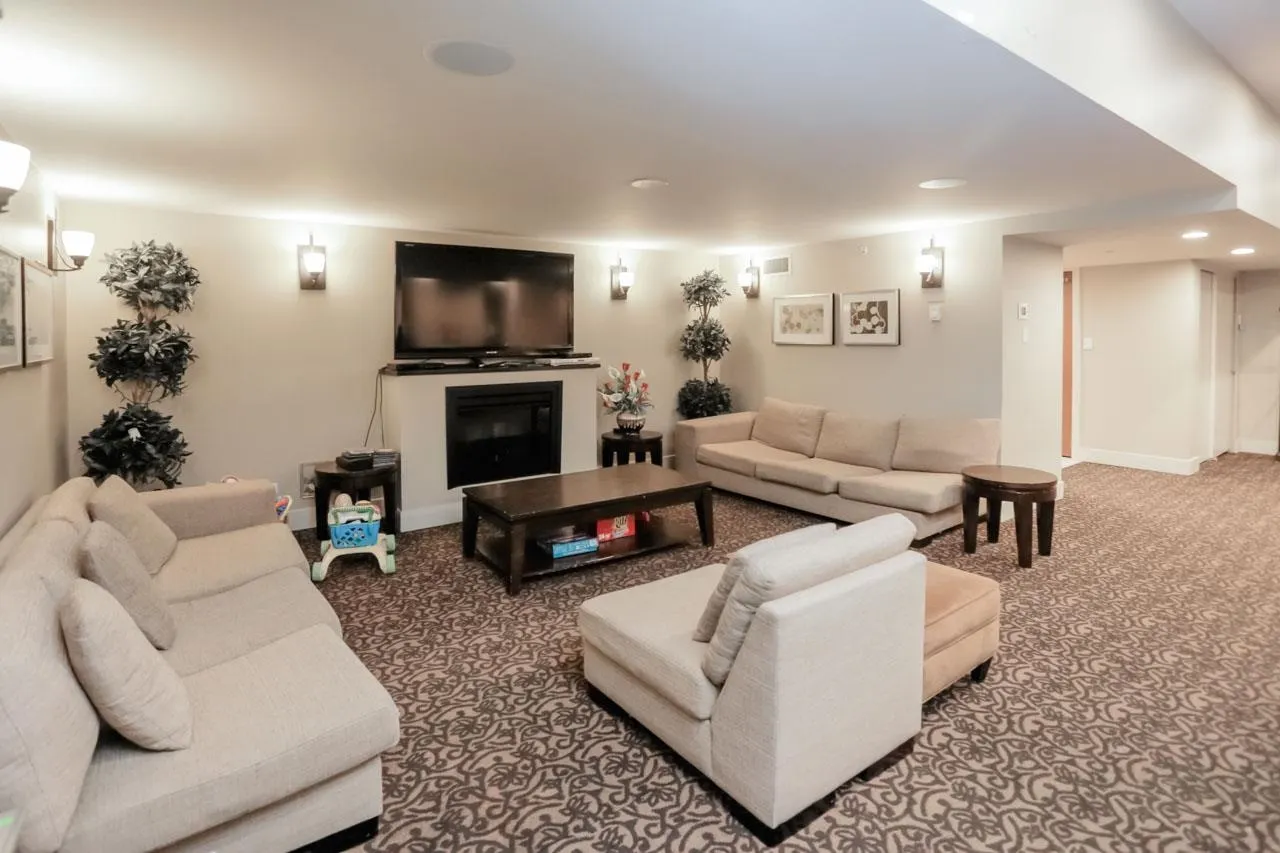 1109 280 Ross Drive