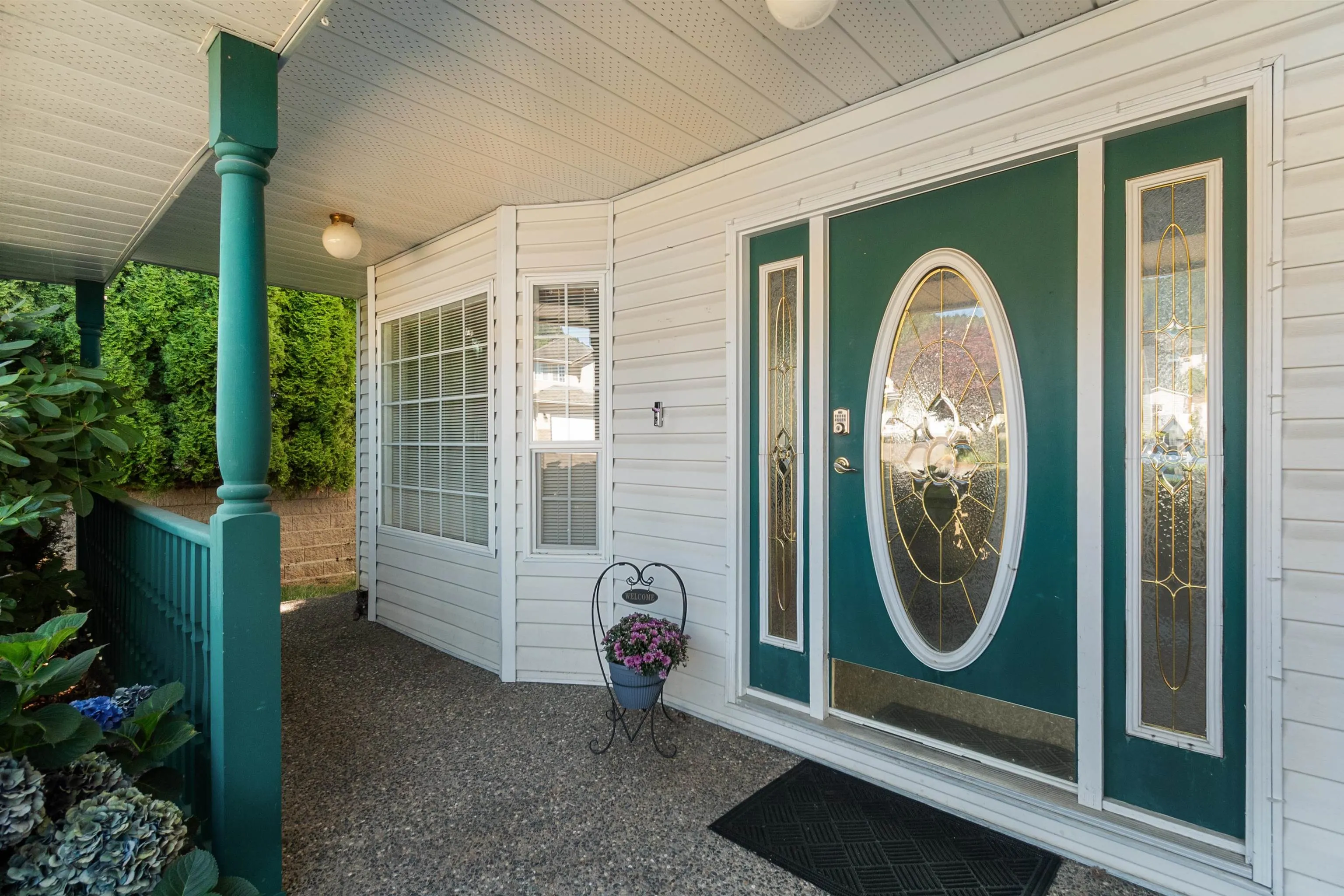 5489 Alpine Crescent