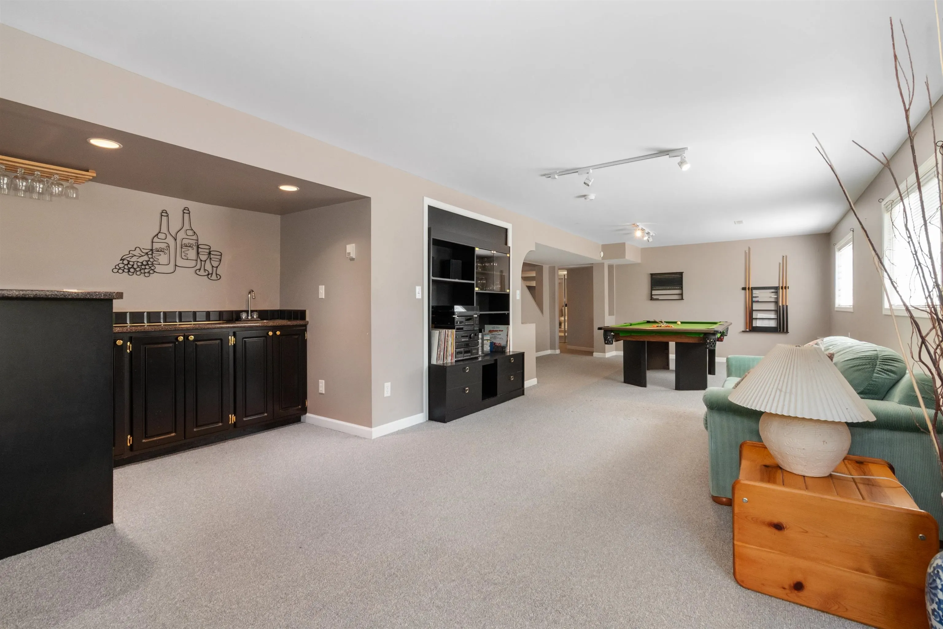 5489 Alpine Crescent