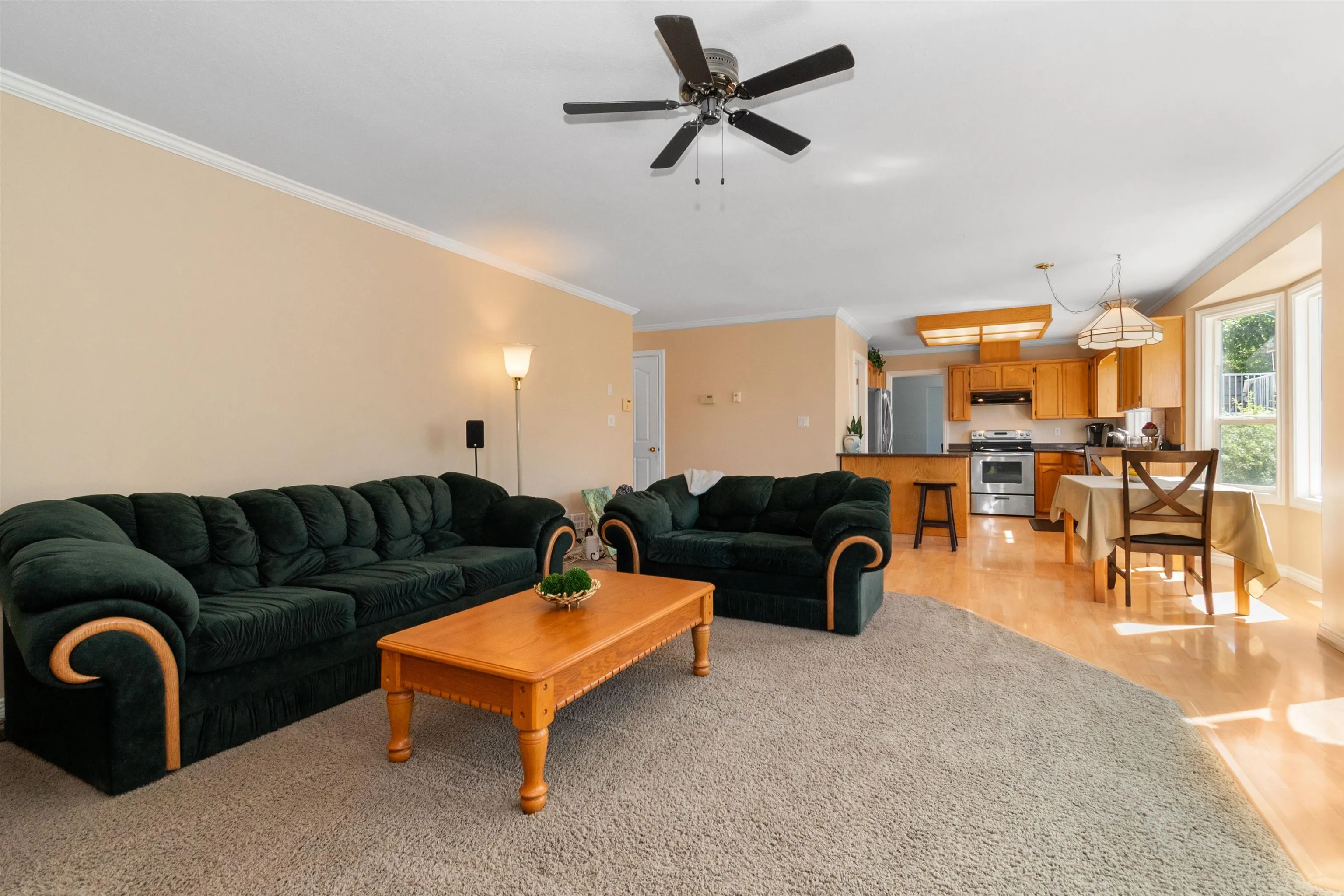 5489 Alpine Crescent