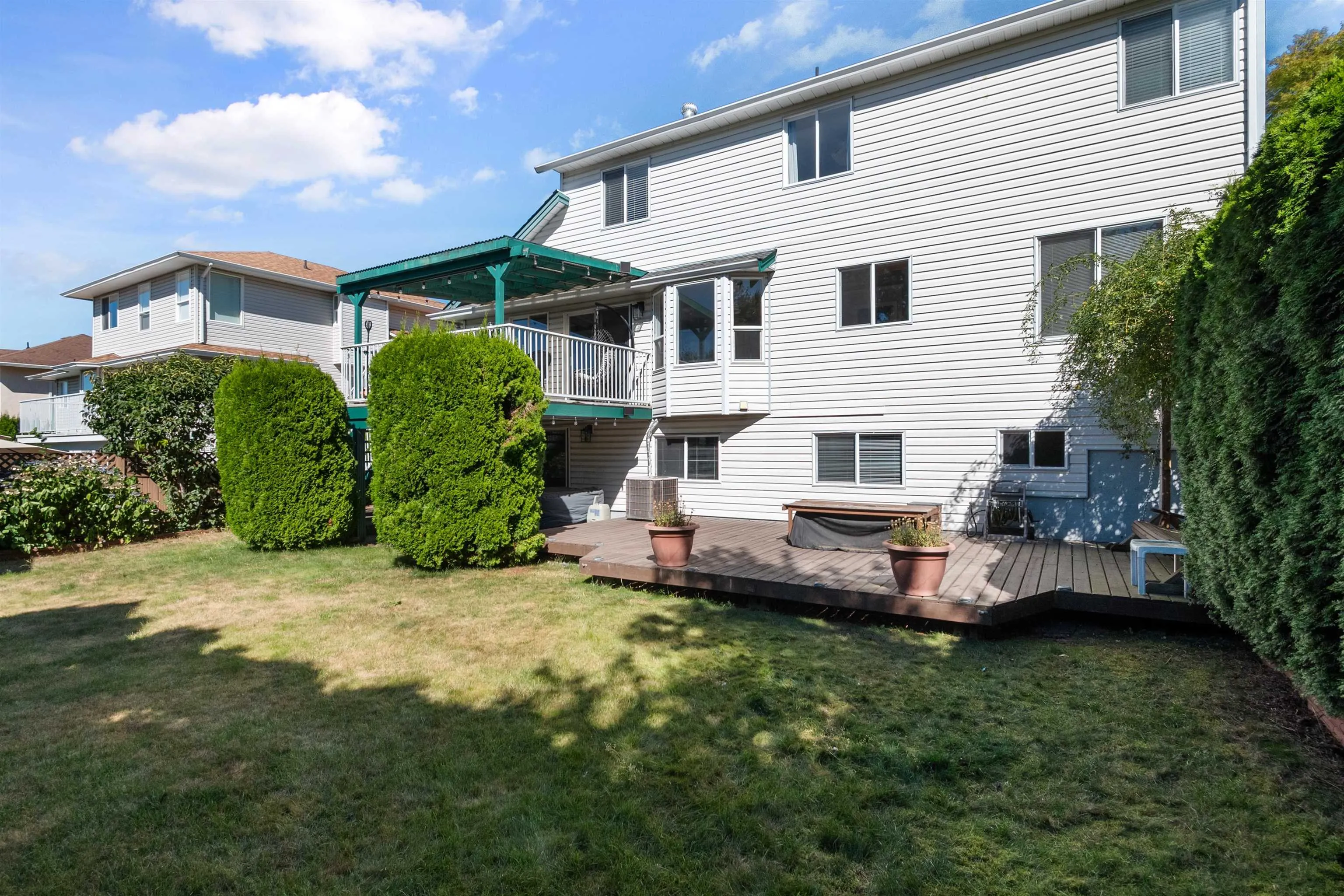 5489 Alpine Crescent