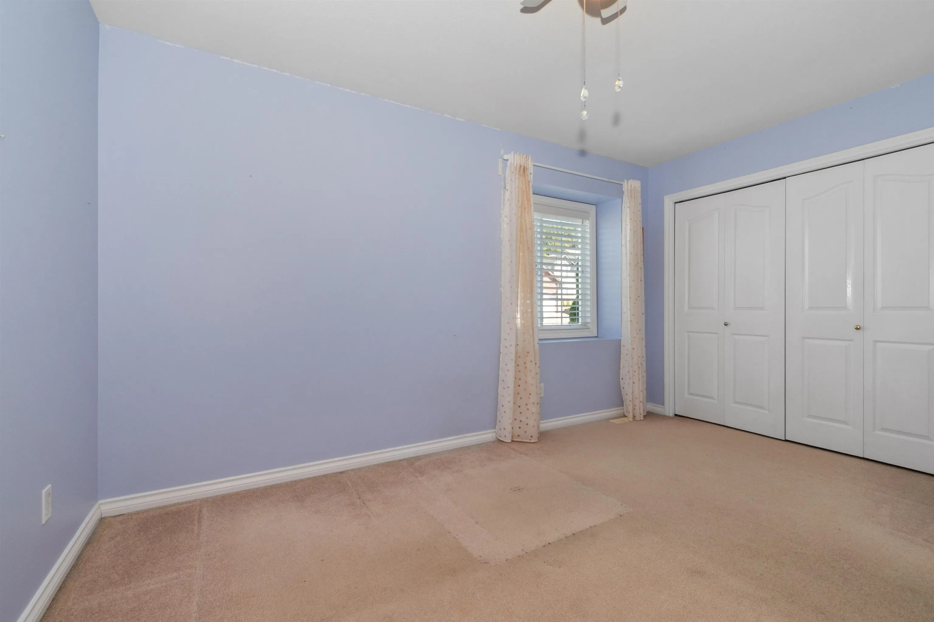5489 Alpine Crescent